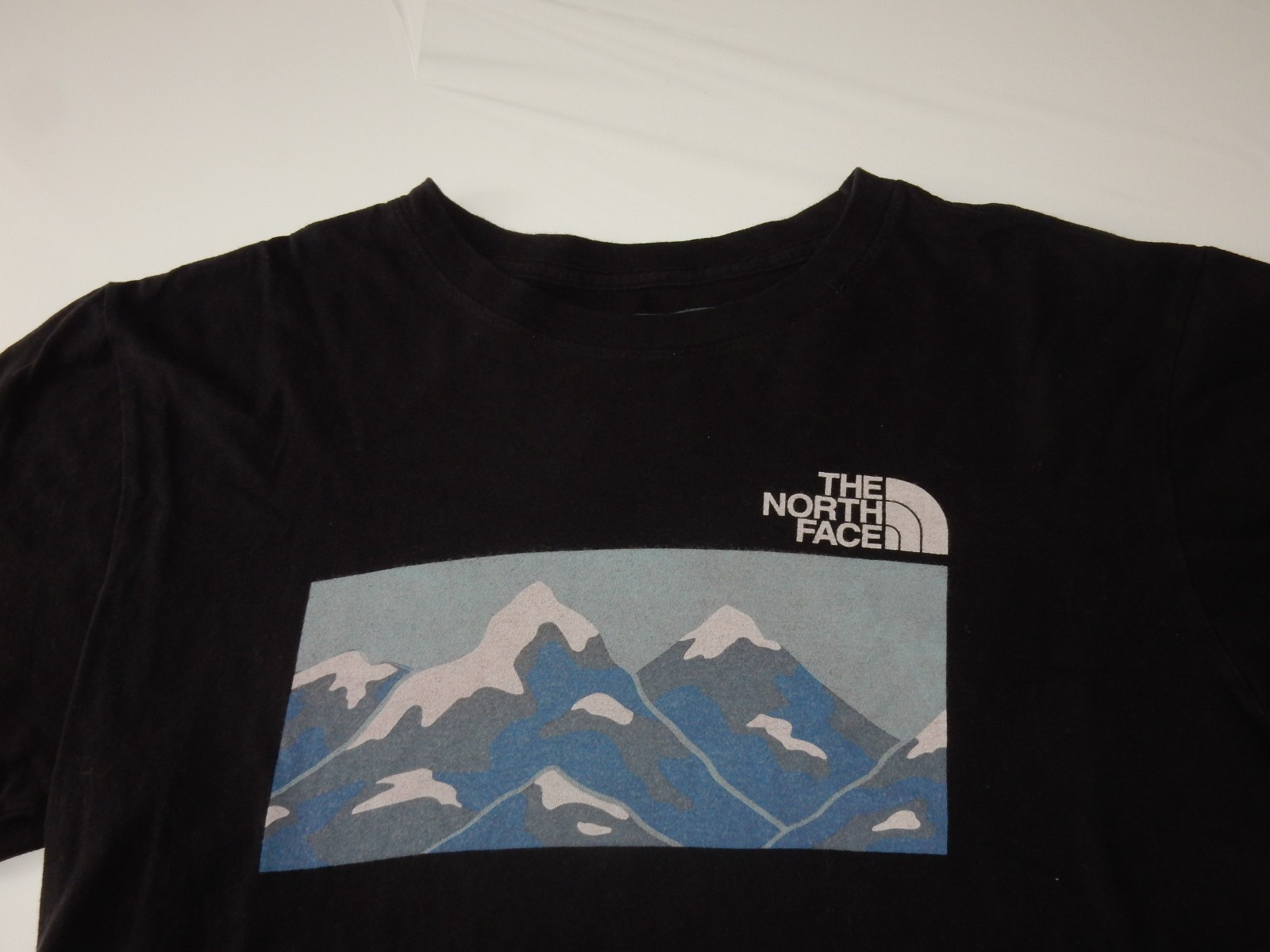 The North Face Men’s T Shirt Size M