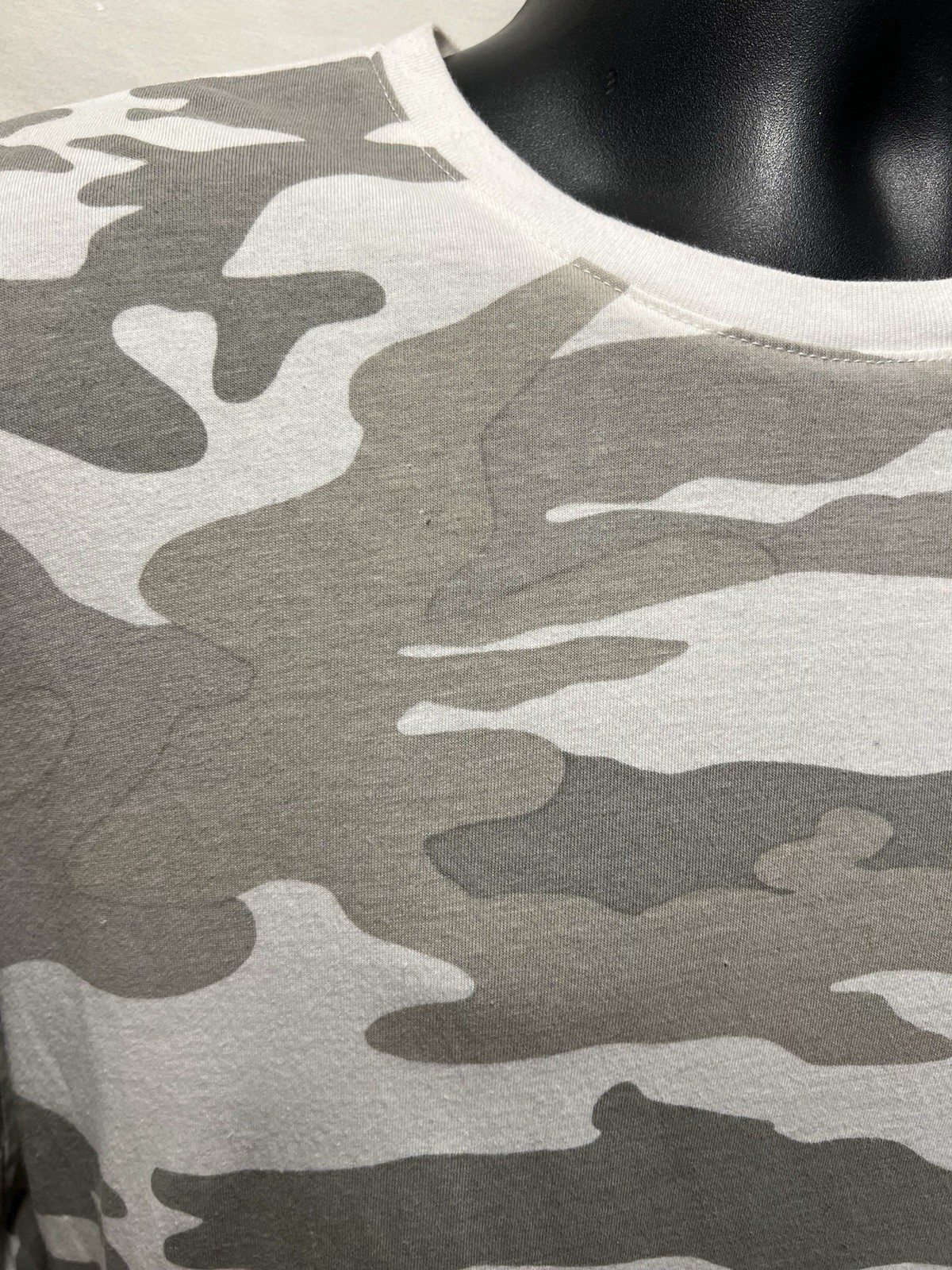 Aeropostale Shirt Mens M Gray Camouflage Brand Long Sleeve Graphic Casual Top A9