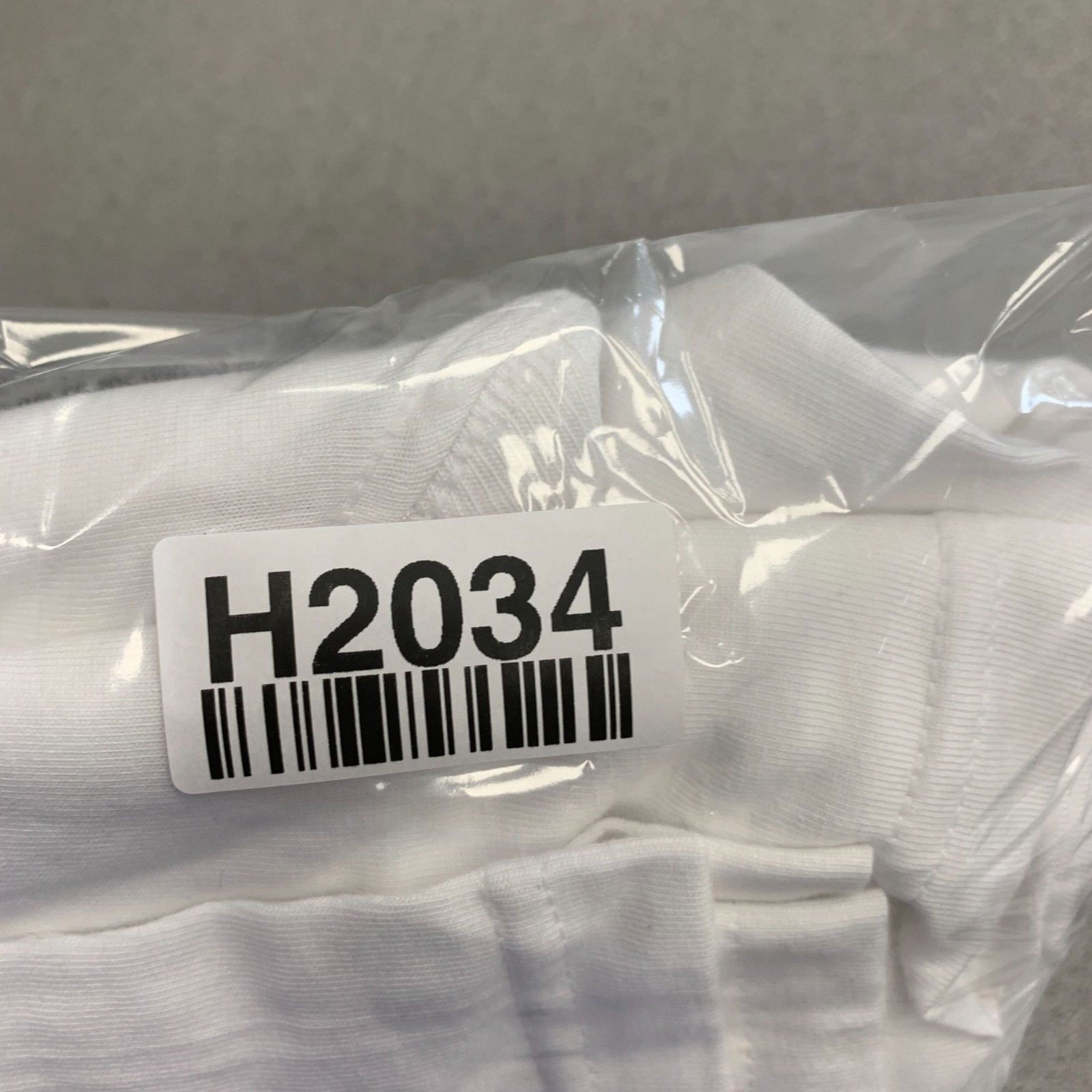 Kirkland Signature Men’s XL White Crewneck T-Shirts 3-Pack 100% Cotton H2034