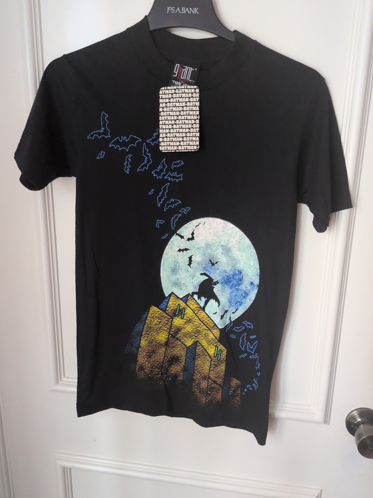 BATMAN The Animated Series Shirt RARE Unworn NWT BTAS M