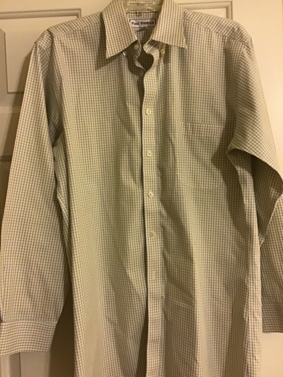 Paul Fredrick Button down shirt size 151/2-33 non iron 2 ply cotton trim fit