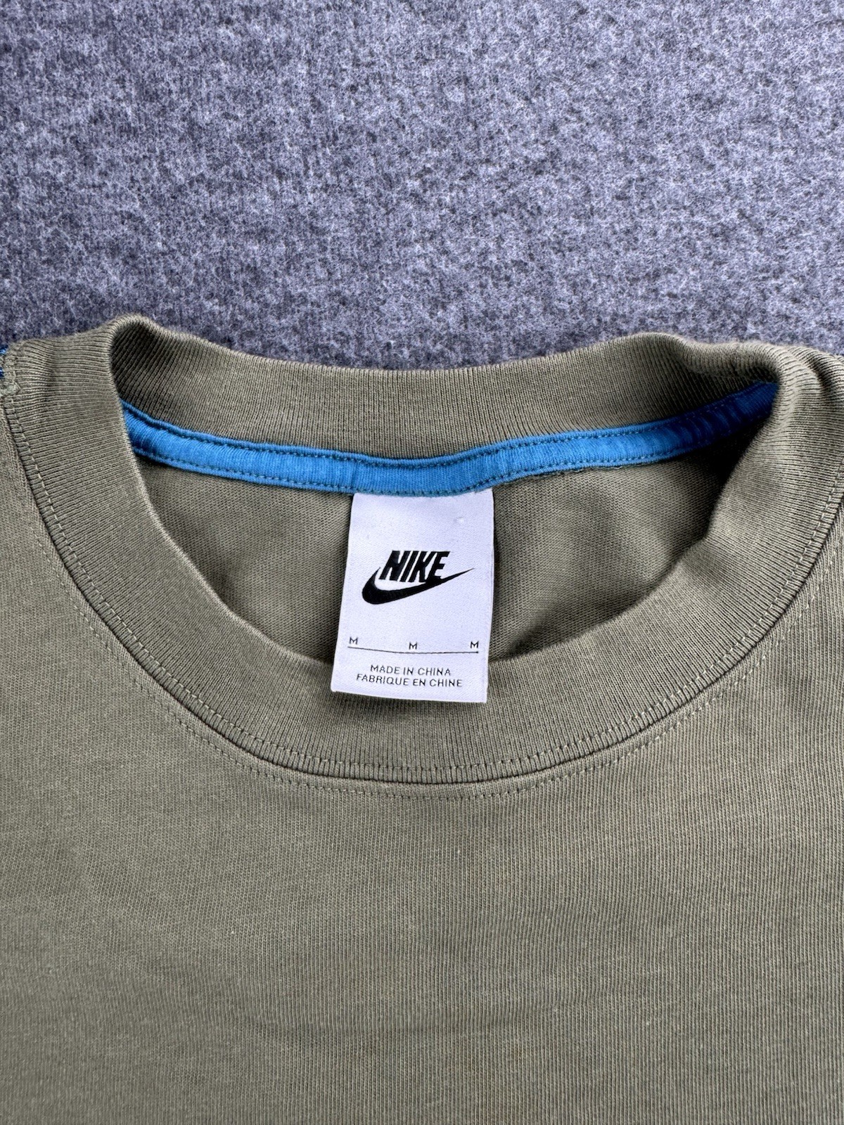 Nike Sportswear T Shirt Size Medium Olive Green Mesh Back Pleated VTG Inspired
