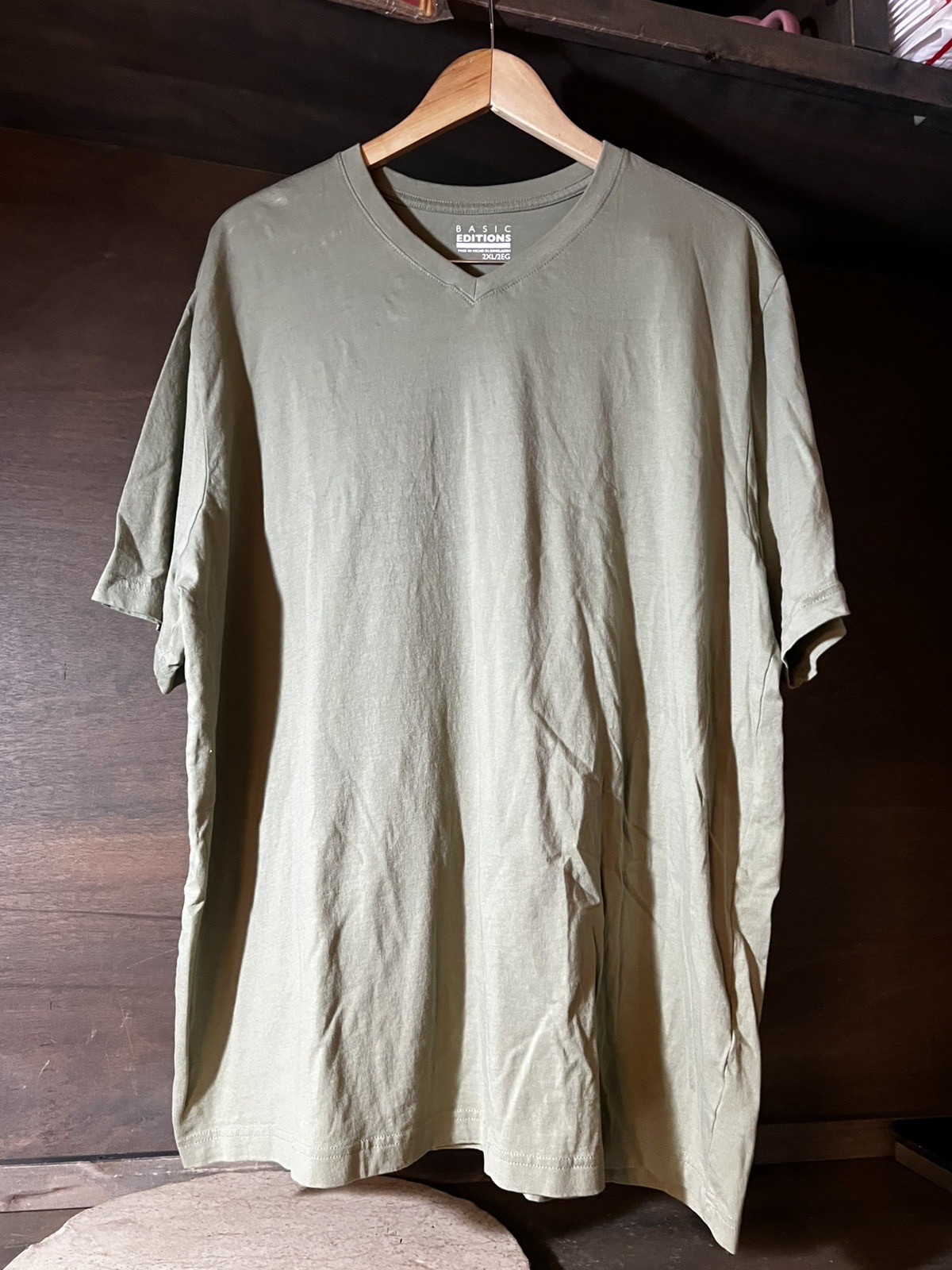 BASIC EDITIONS MENS GREEN V NECK TEE SHIRT SIZE XXL SHORT SLEEVE EUC COTTON