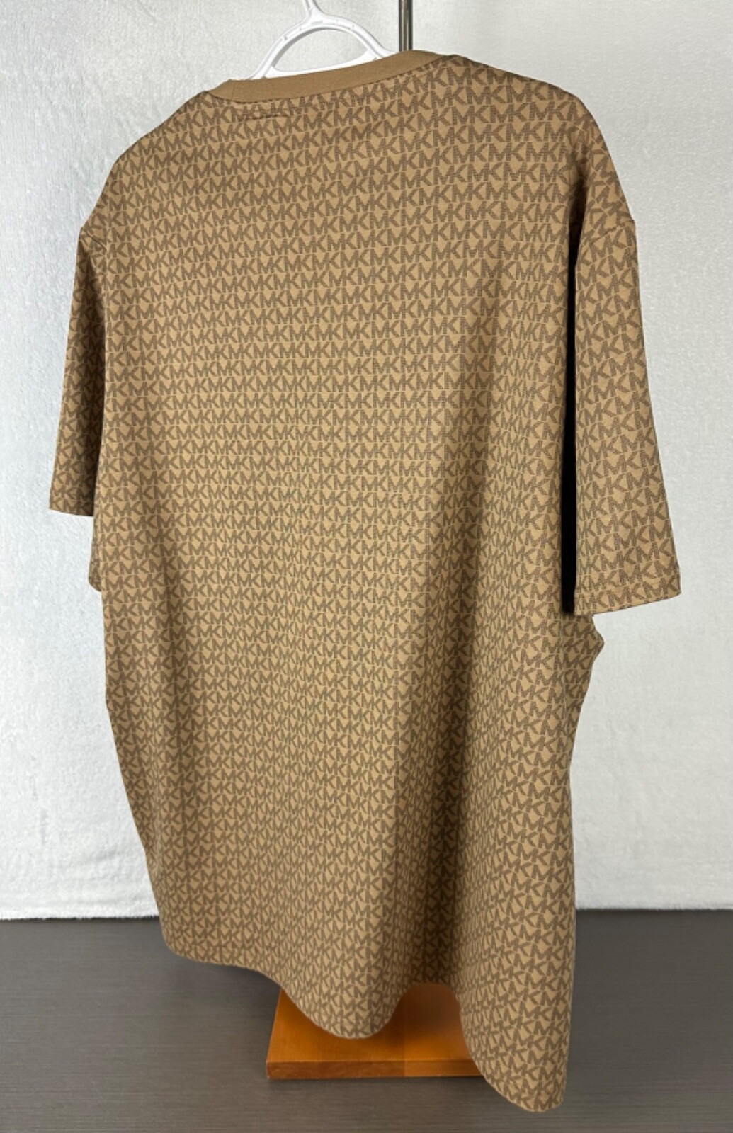 Michael Kors Men’s Camel Brown Graphic MK Signature Logo T-Shirt XL New With Tag