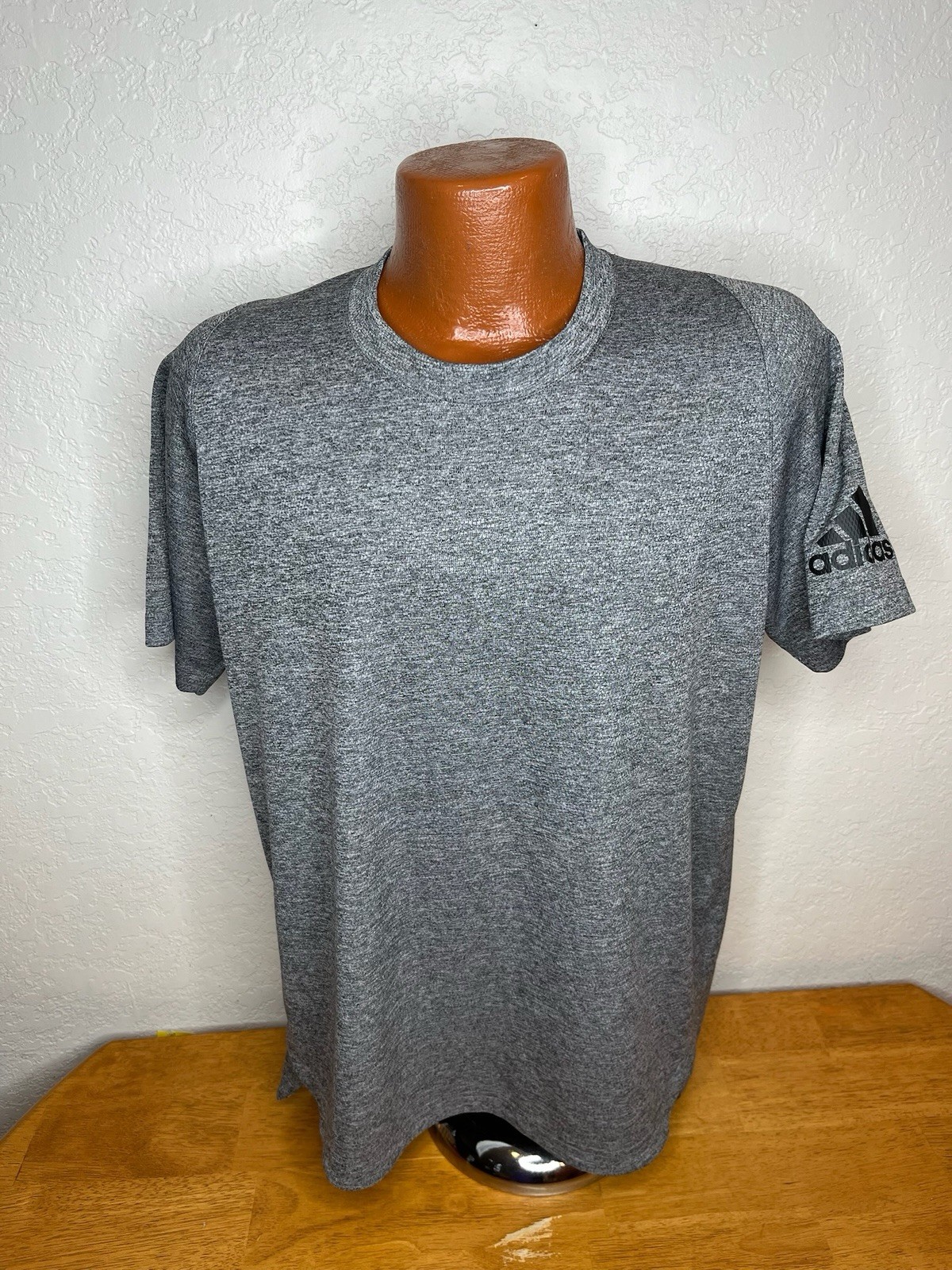 Men’s Adidas ClimaLite Running S/S Athletic T-Shirt Large L – Gray – Polyester