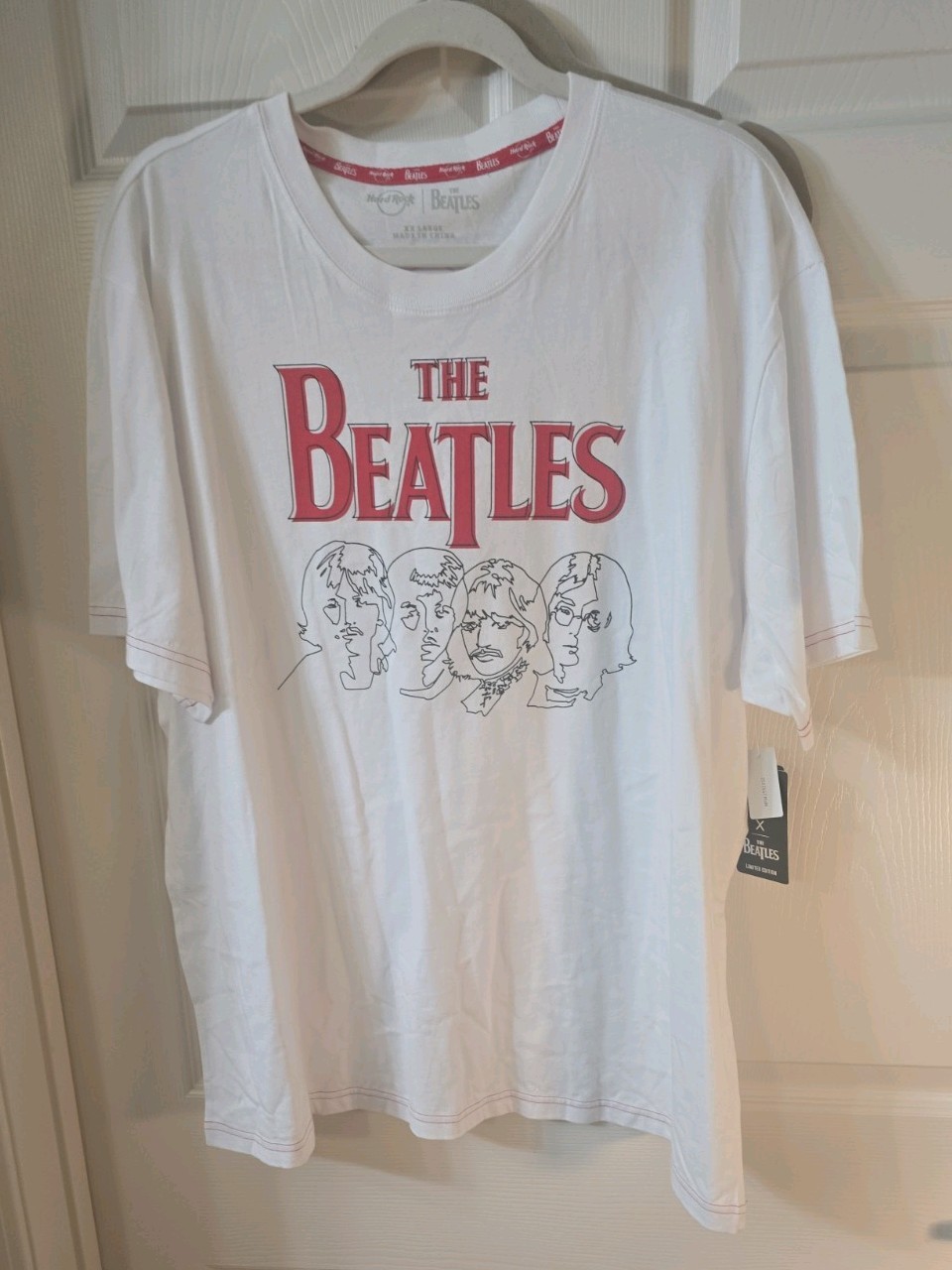 The Beatles Mens XXL White Ss T Shirt With Logo Bought In London Hard Rock Cafe