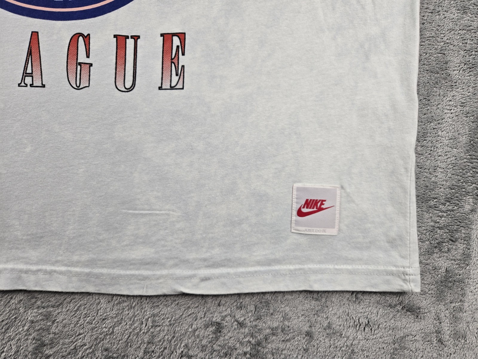 Nike Men’s Photon Dust Max90 Summer League Graphic T-Shirt HJ3434-025 Large NWT