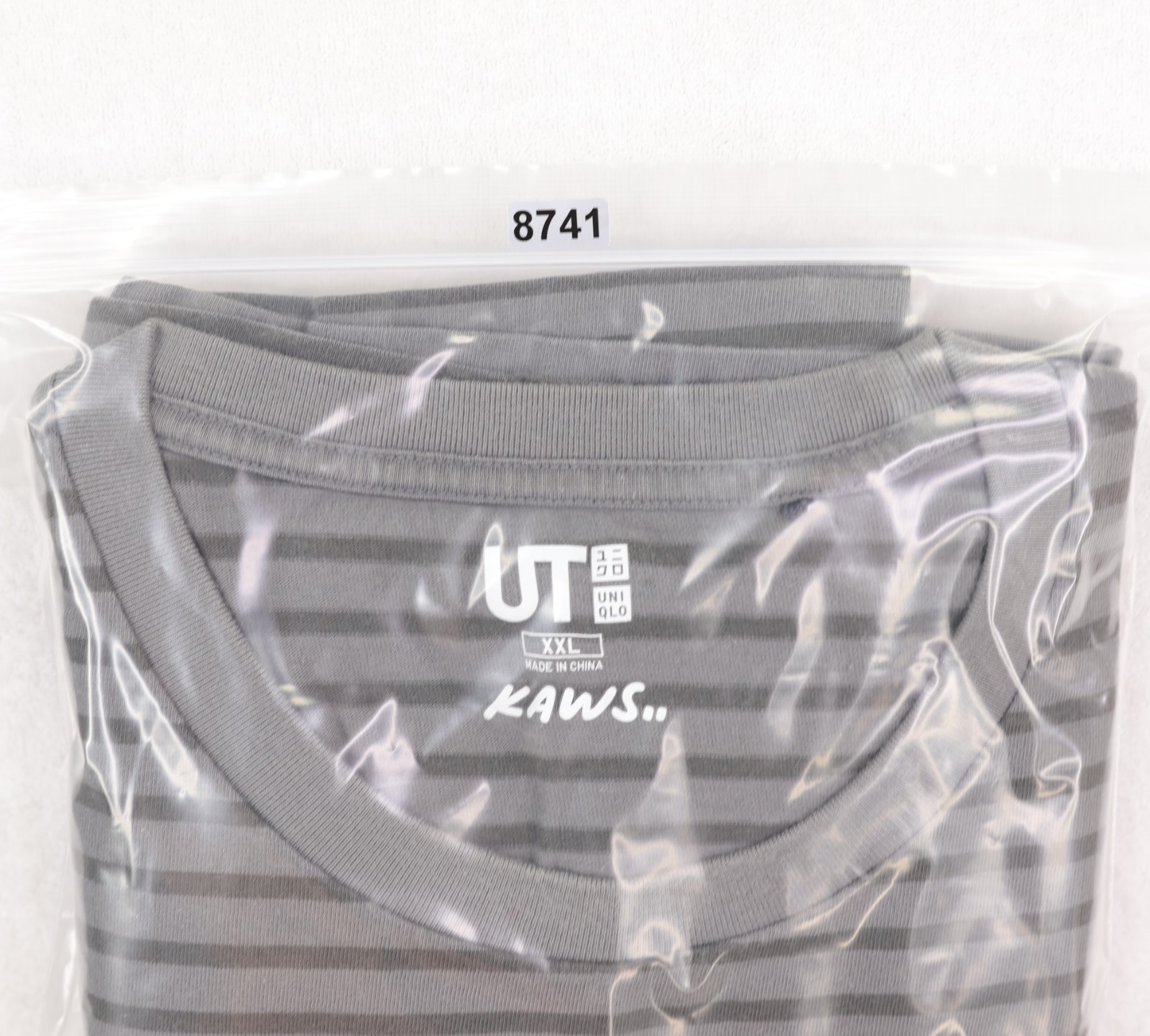 KAWS Uniqlo BFF Short Sleeve T-Shirt XXL Grey Grey Striped Embroidered Cotton