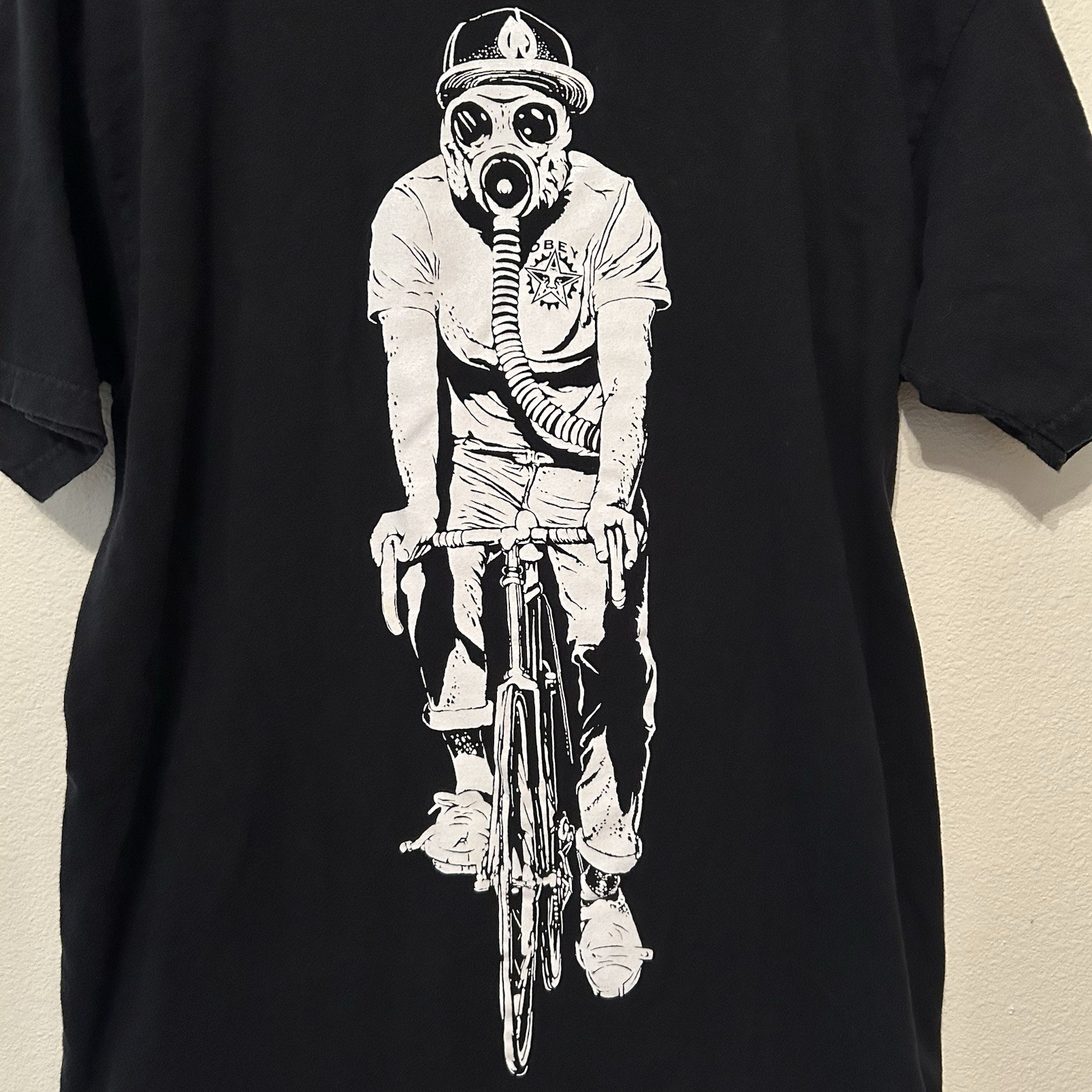 Vintage Obey Guy On Bike Gas Mask Shirt Large Y2K Grunge Bicycling Black BG6