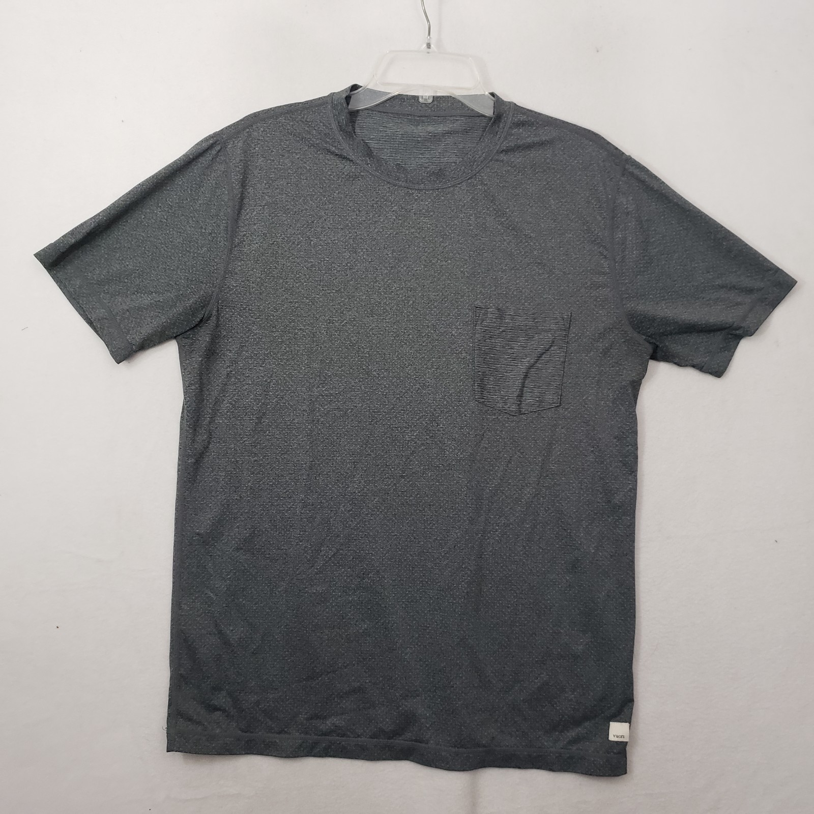 Vuori Tradewind Performance Short Sleeve Pocket Tee Men’s Medium Gray Heather