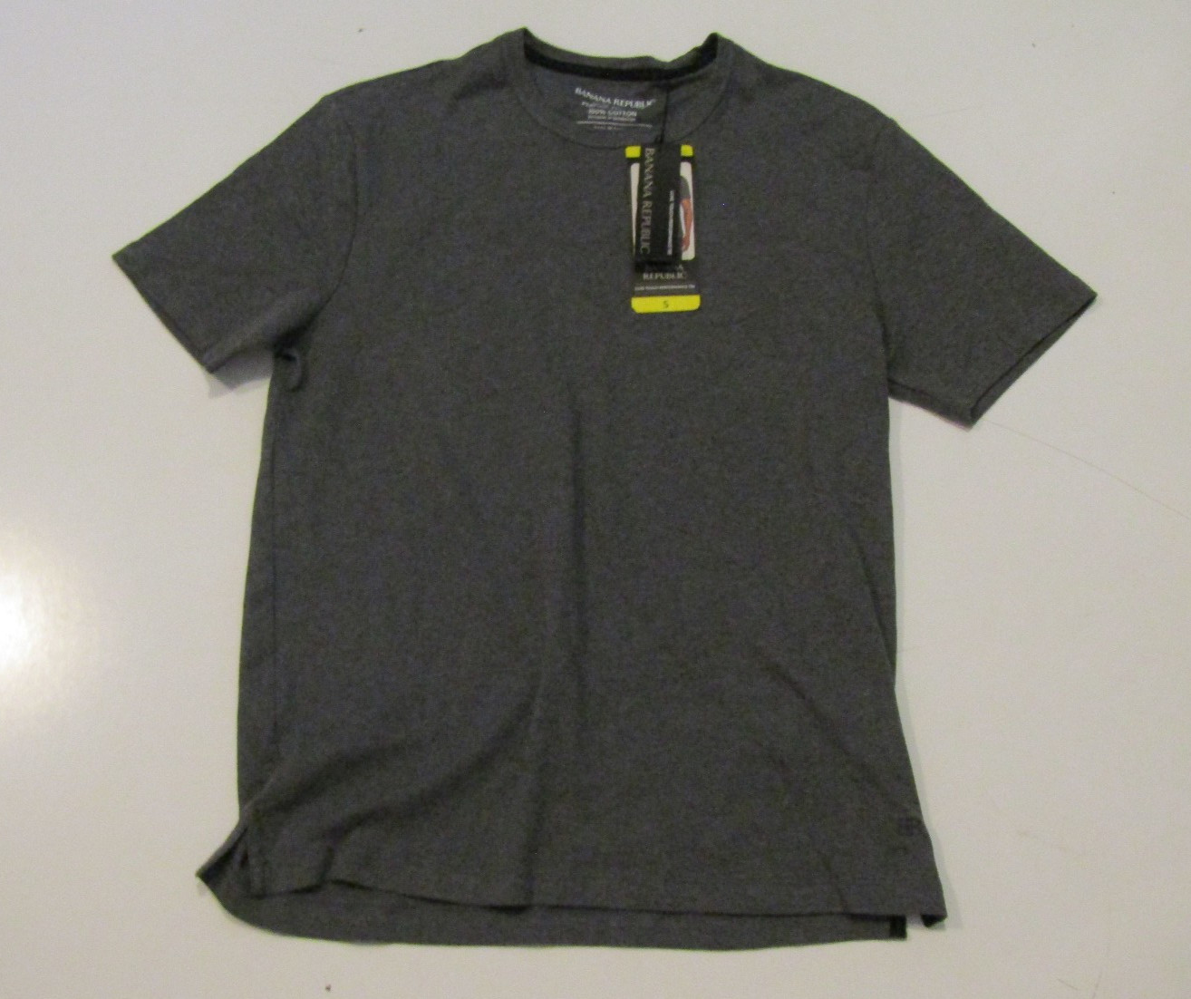 BANANA REPUBLIC S/S Gray Luxe Touch Performance Tee Shirt Size Medium NWT Mens