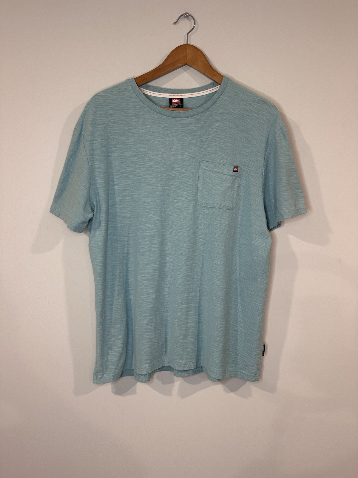 Quicksilver Logo T-Shirt Blue Pocket Tee Surf Skate Size Large Y2K Chambray