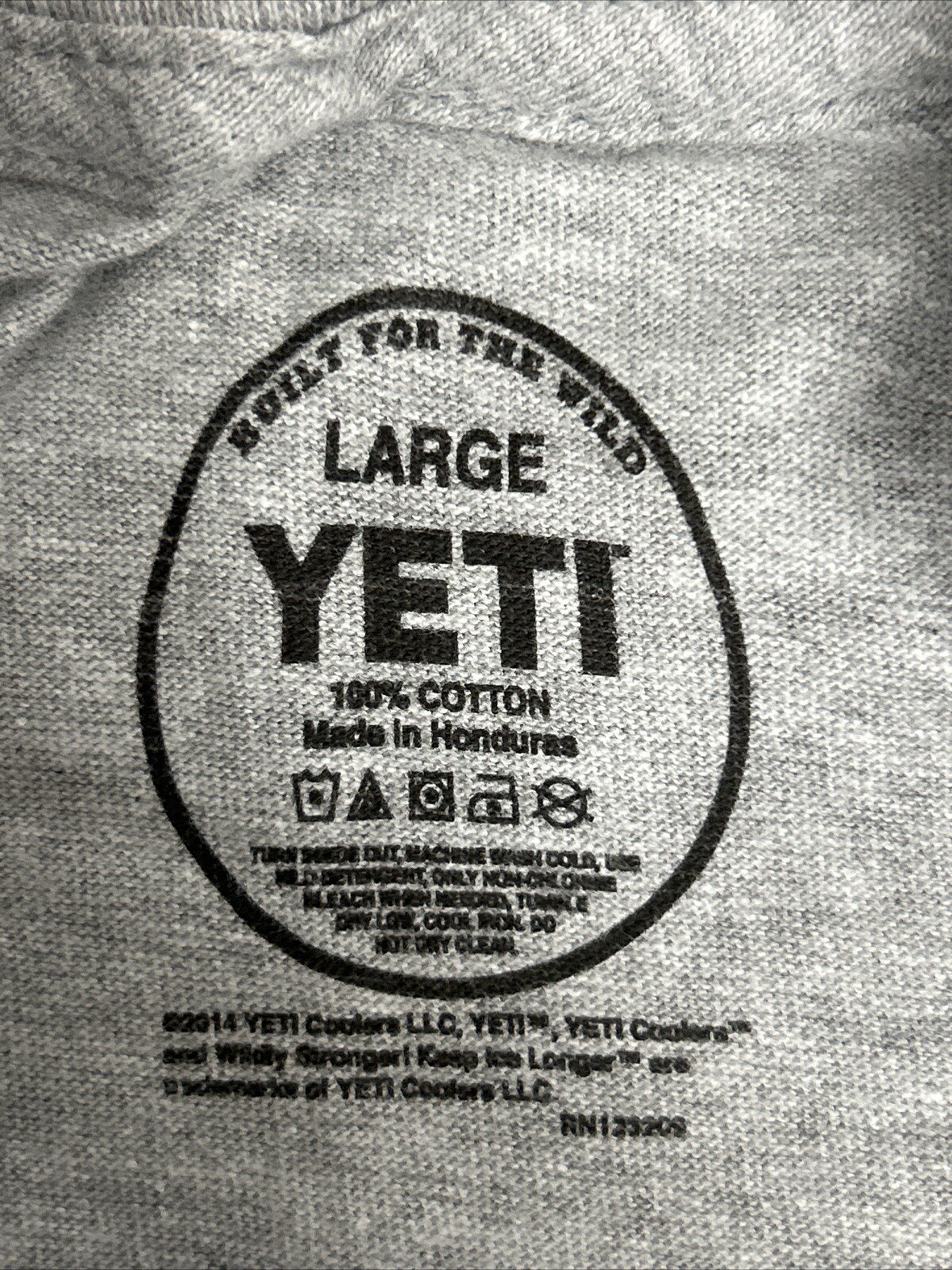 YETI T-Shirt Unisex Large Gray Short Sleeve Crew Neck New In Polybag Yeti Logo