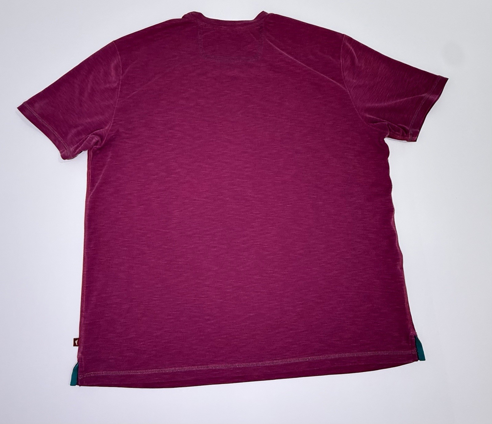 Tommy Bahama T-shirt Men’s Red Burgundy Cooling Quick Dry Sz XL