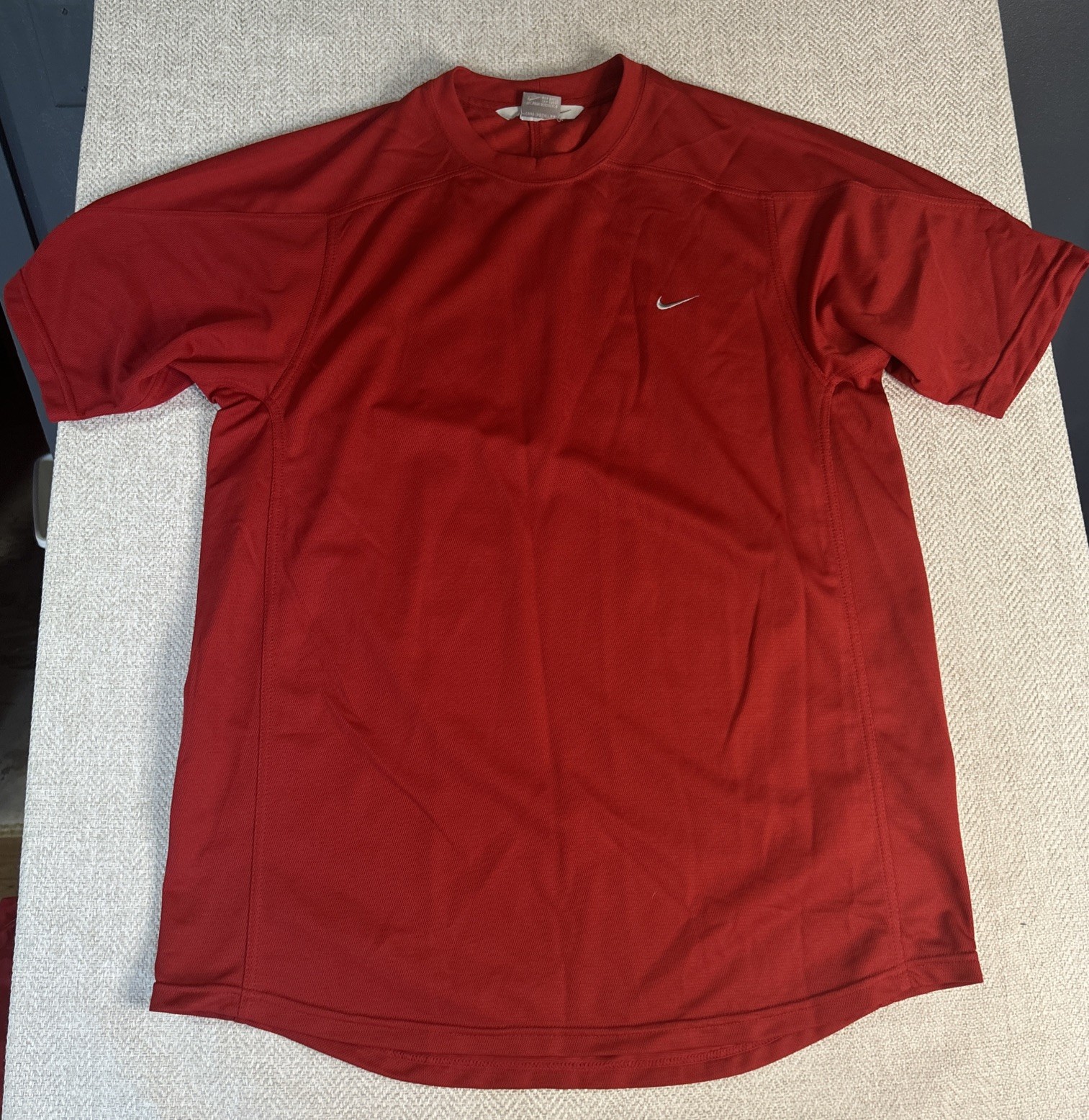 Men’s NIKE Pro Training Pull-On Crewneck Red Light Poly T-shirt – Large