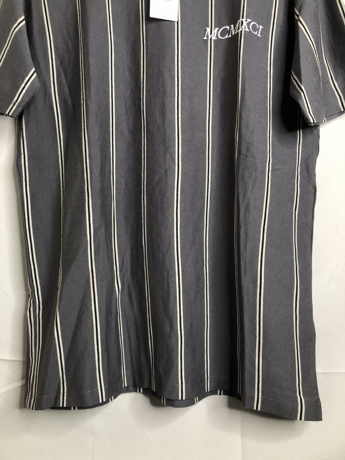 New Look NWT Striped Gray Tee MCMXCI Adult Size XS NEW MEN