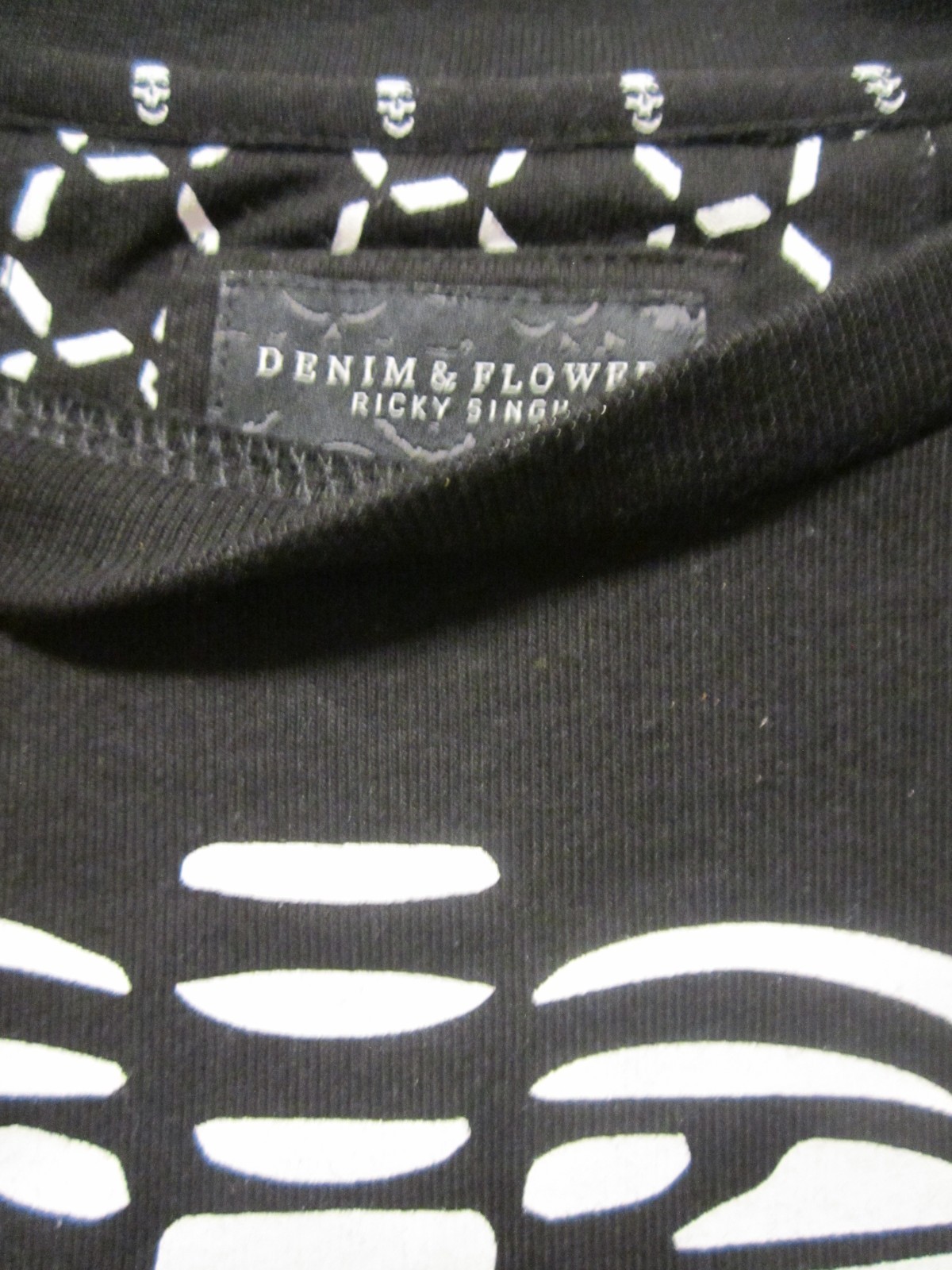 Denim & Flower Ricky Singh Men’s Halloween Long Sleeves Shirt Size M
