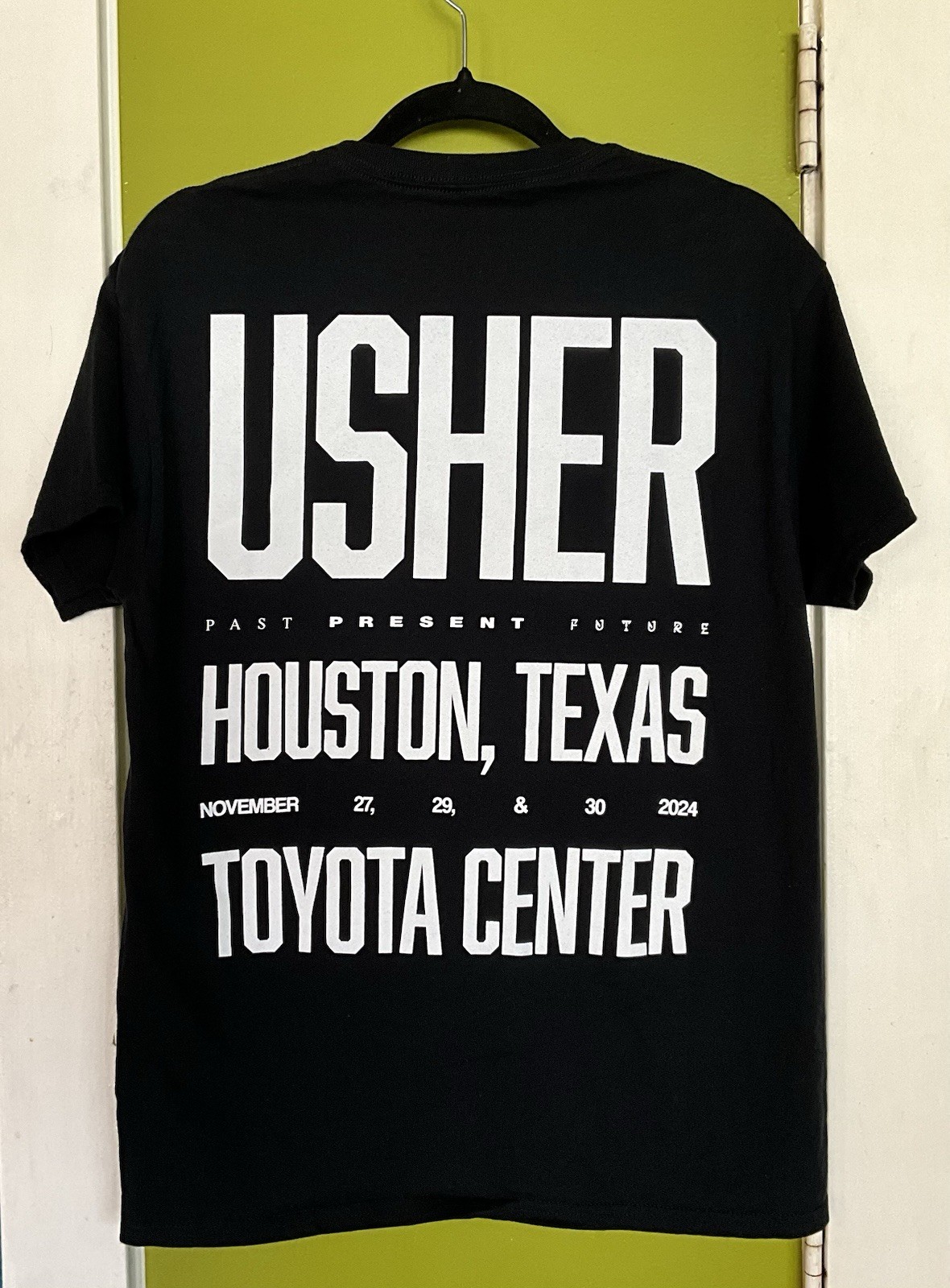 Usher Past Present Future Tour Concert T-Shirt 2024 Houston Tx Toyota Center SzM