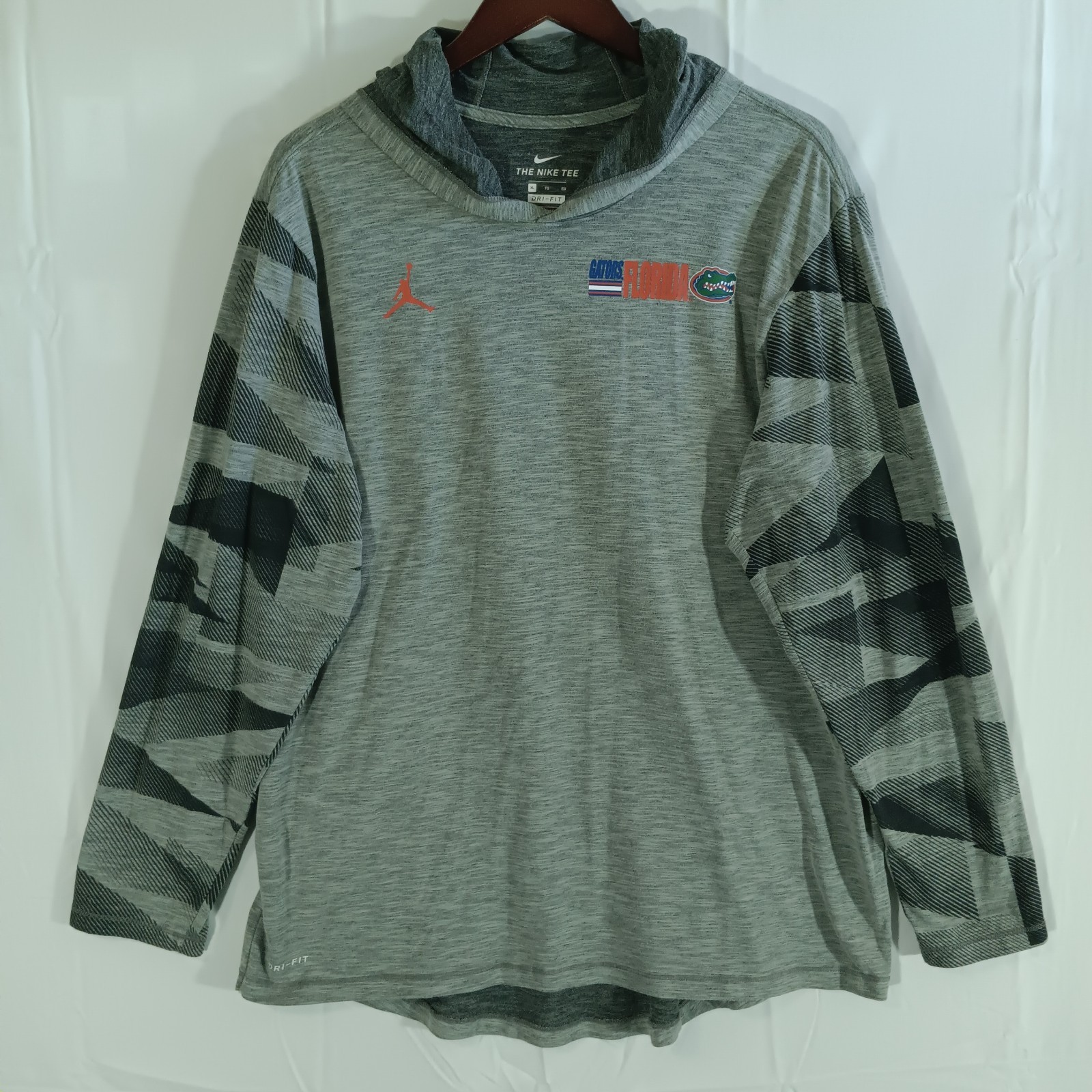 Nike Tee University of Florida Jumpman Air Jordan Mens XL Gray LongSleeve Hooded