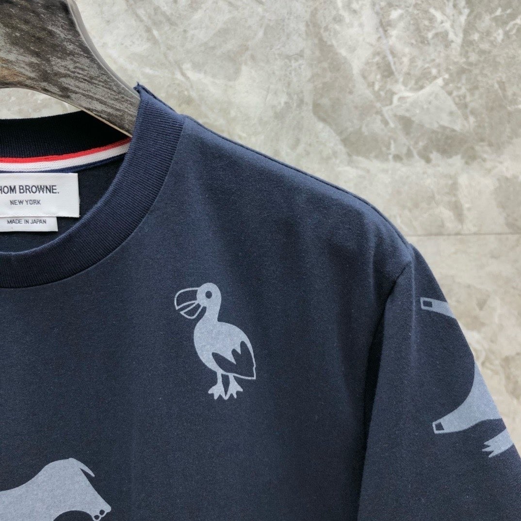 Thom Browne New Multi Animal Print Cotton Short Sleeve Navy T-Shirt Size XL