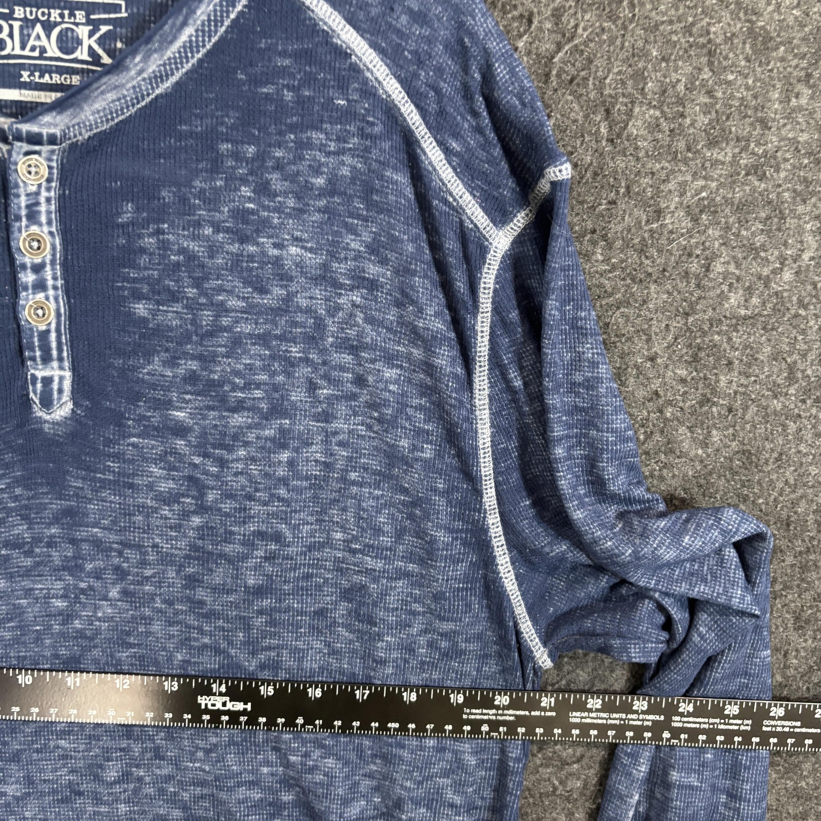 Buckle Black Burnout Henley Shirt Men’s XL Blue Stone Wash Knit Y2K Casual