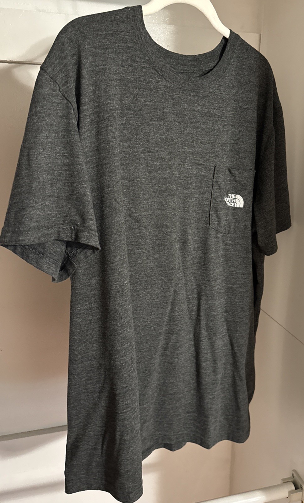 The North Face Mens Simple Logo Tri-Blend Short Sleeve Pocket T-Shirt