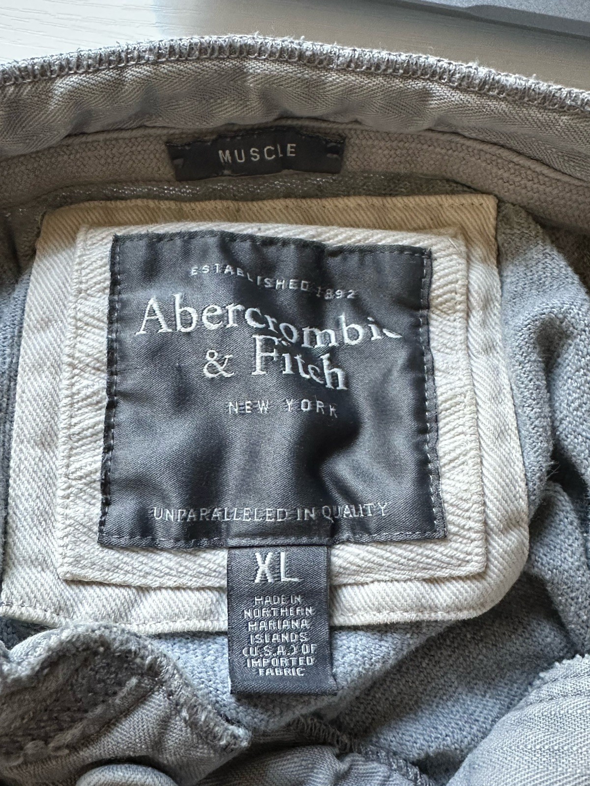 Vtg Abercrombie and Fitch Muscle Henley Shirt Mens XL Gray Long Sleeve Y2K Read