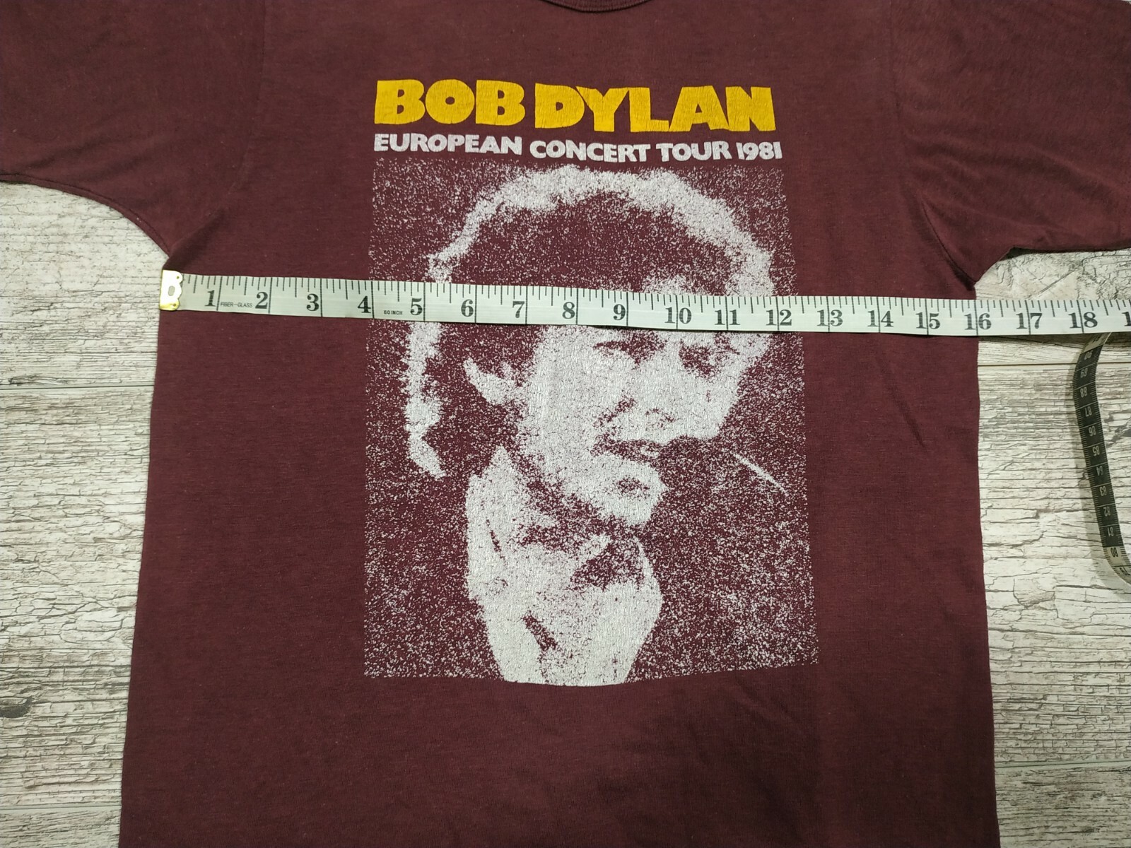 BOB DYLAN Vintage 1981 – Rare European Tour T Shirt – Small – Maroon
