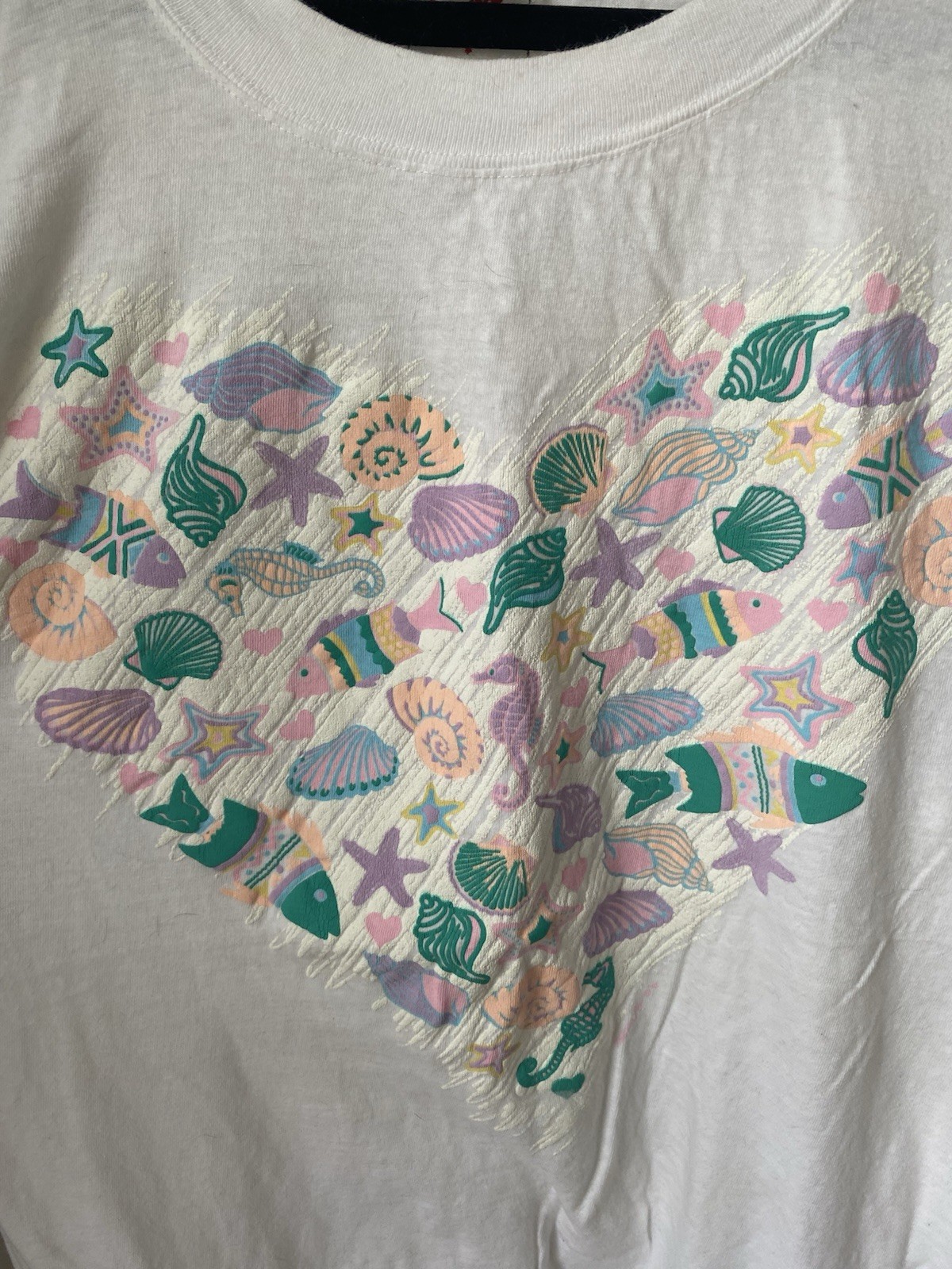 Suite Lips White Cotton Graphic Heart Beach Ocean Crew Neck T-Shirt One Size