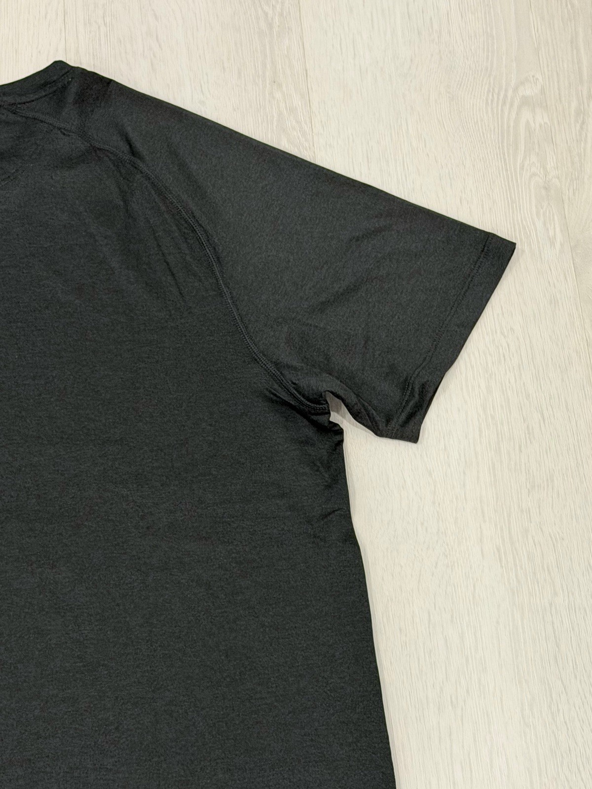 Men’s RHONE Atmosphere Tee T-shirt Short Sleeve – True Black Heather – M $58