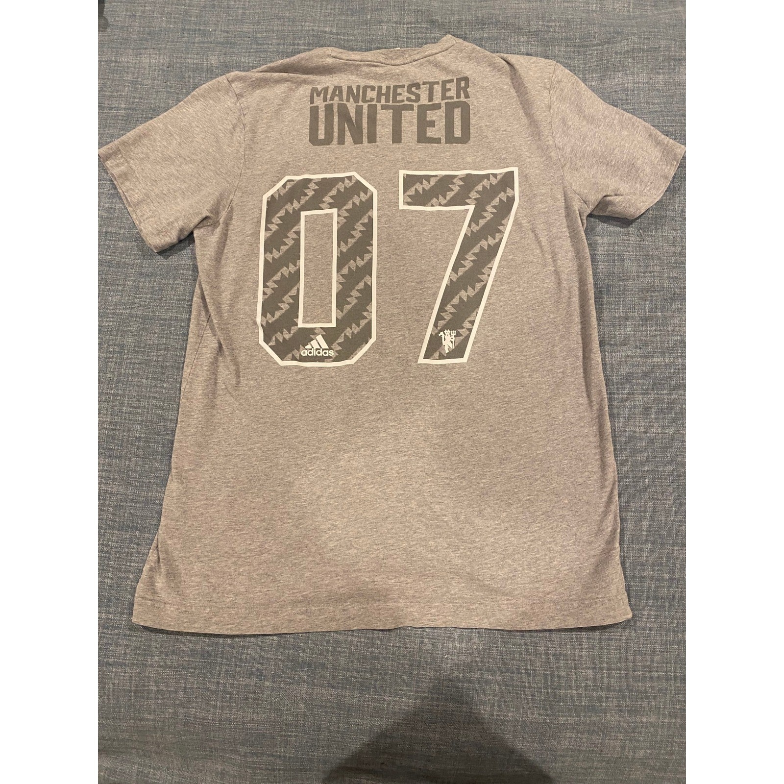 Adidas Manchester United Gray Graphic T-Shirt Mens Medium BQ2254 07 Soccer Tee