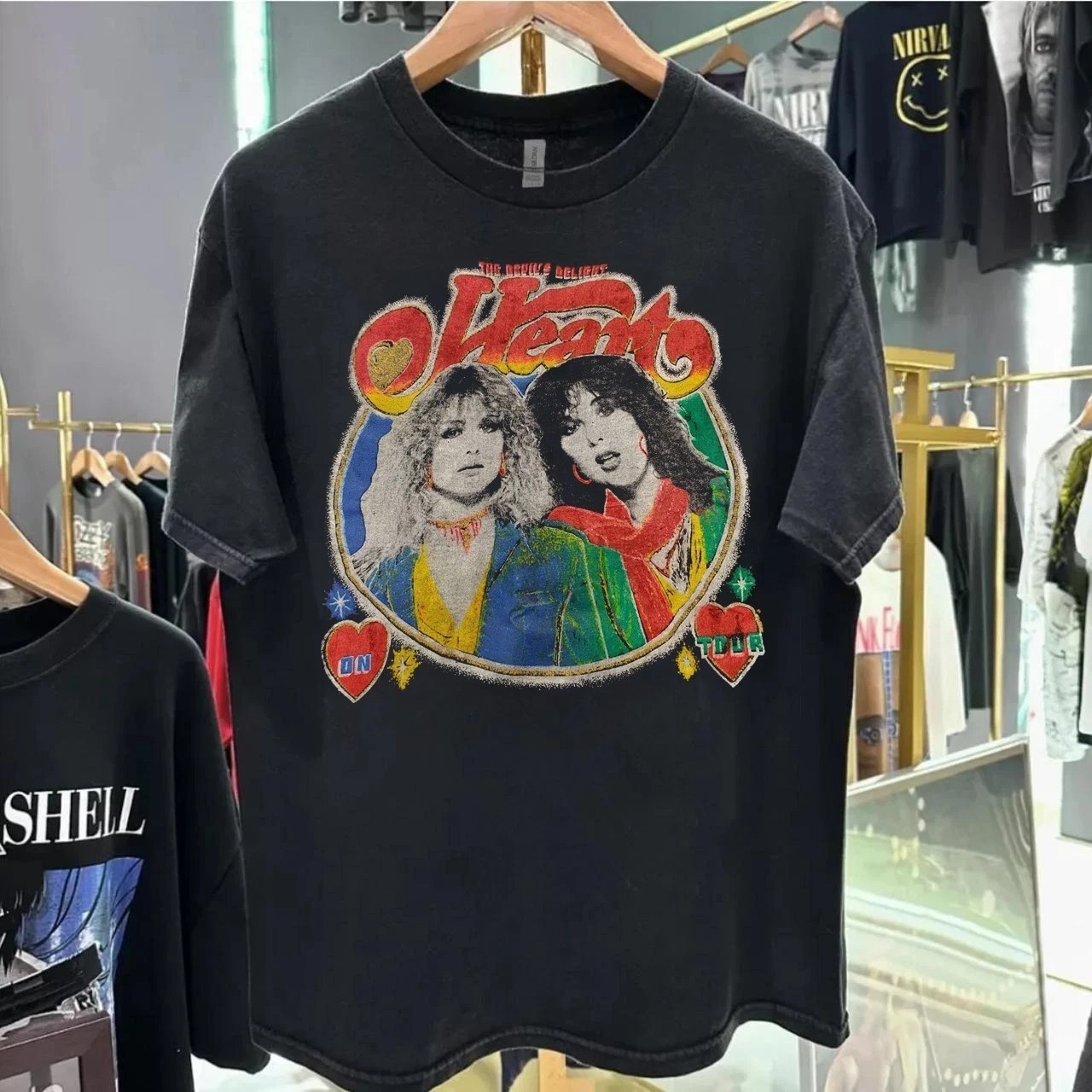 Heart 80’s US Tour Band Shirt Short Sleeve Black T shirt Heavy Cotton