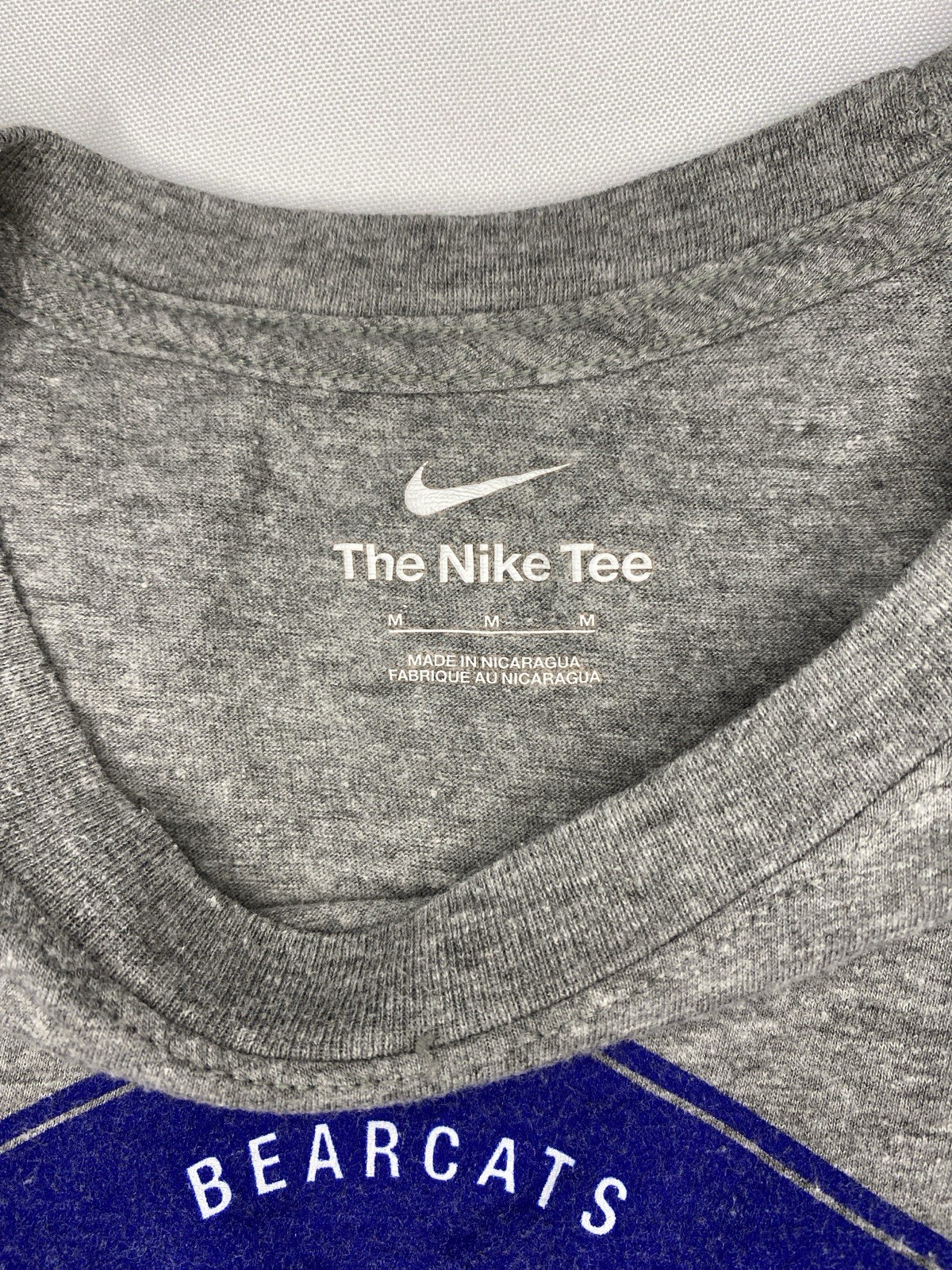 Nike T-shirt Men Bearcat Lander Gray And Blue Size M