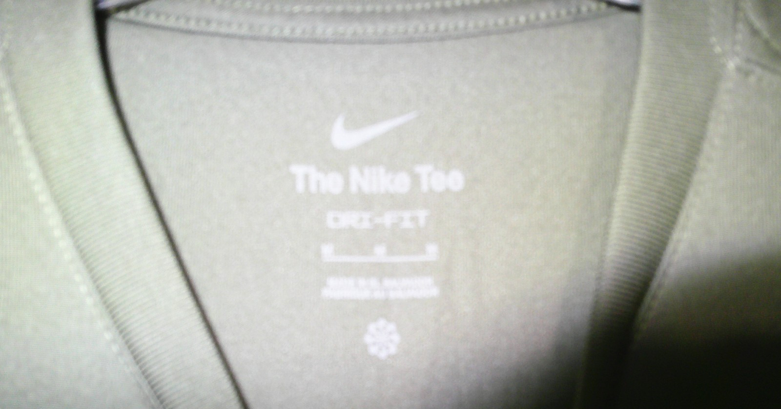 NIKE DRI-FIT ‘THE NIKE TEE’ Short Sleeve ACTIVE T SHIRT , SIZE M #T546-7