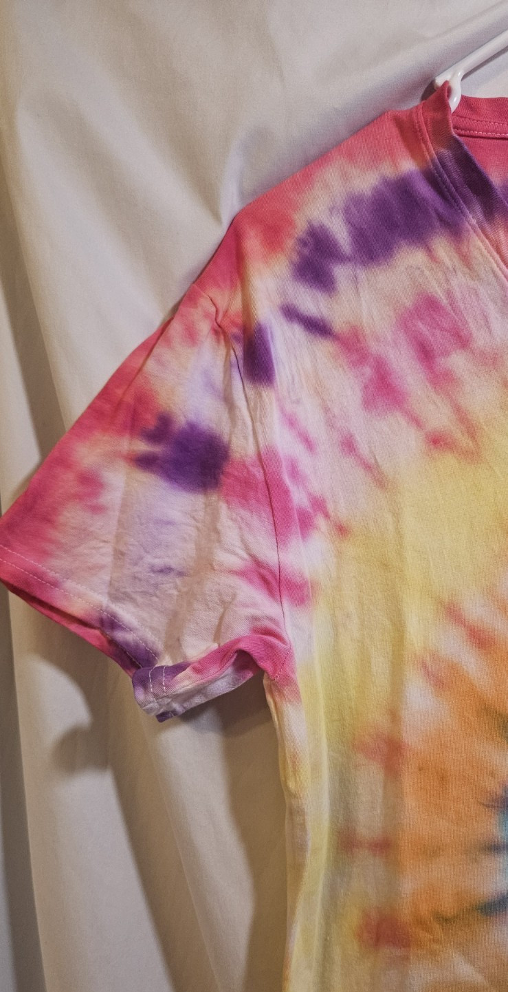 Handmade Tie Dye V‑Neck T‑Shirt Men’s Size M Boho Streetwear Festival Top
