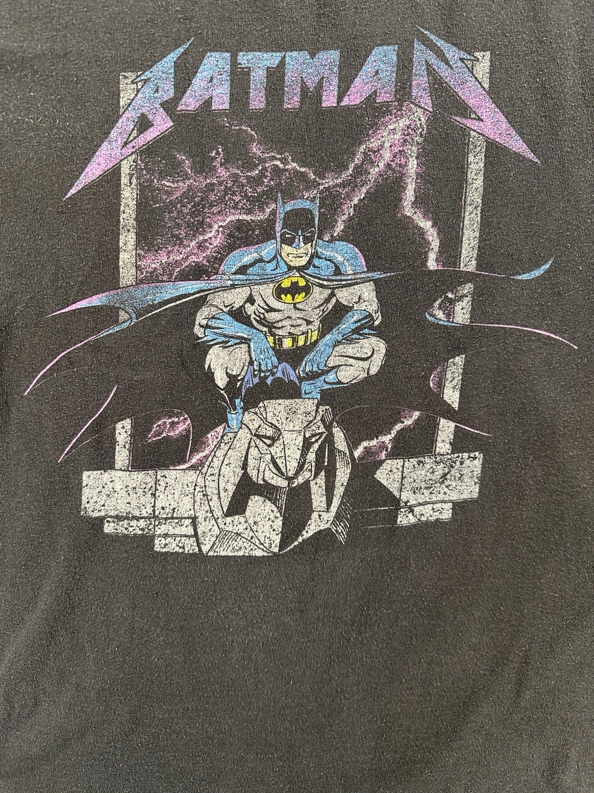 BATMAN DC COMICS Retro Gargoyle 90’s Shirt Mens Sz M Black Lightning Dark Hero