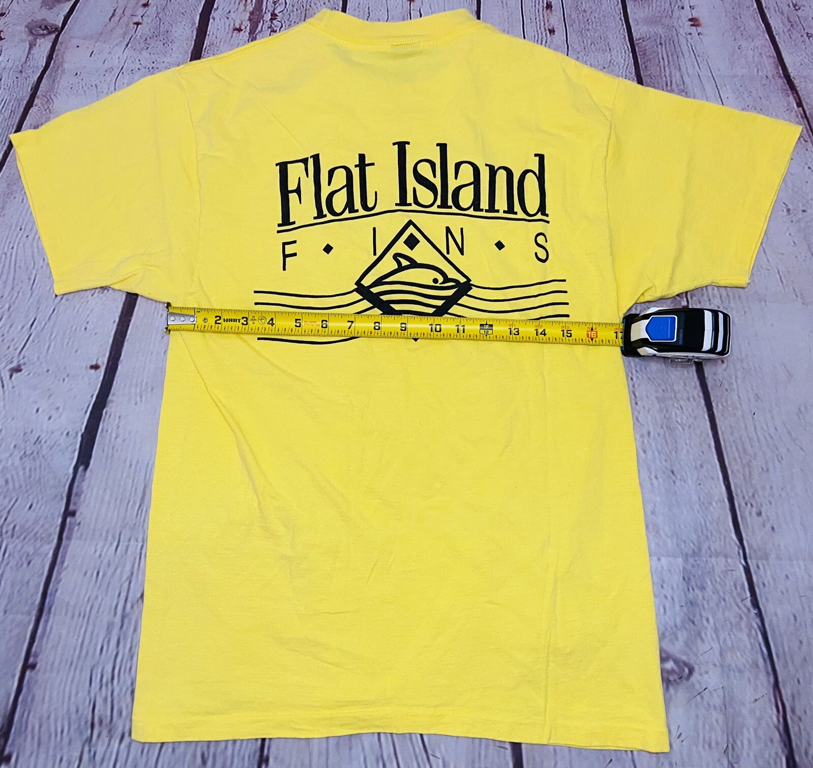 *VINTAGE* Anvil 1980s Flat Island Fins Men’s Yellow Single-Stitch Shirt; Size L