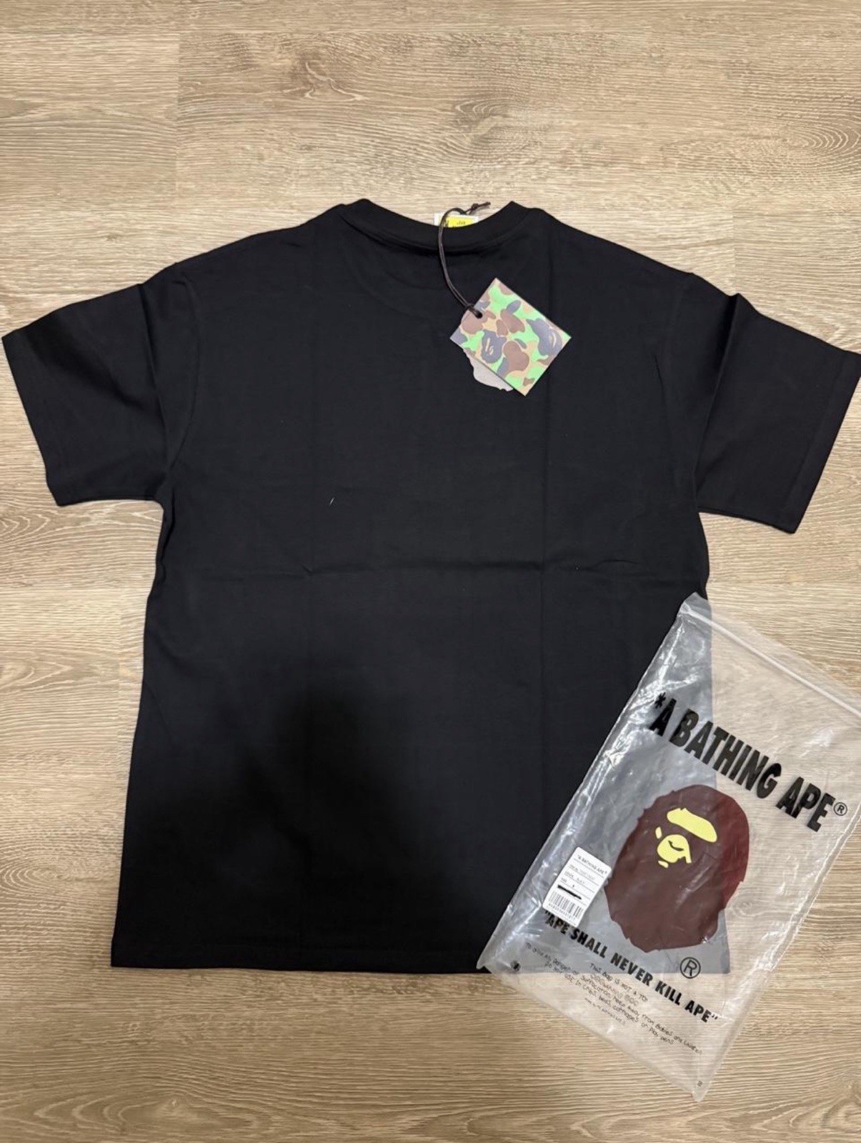 A Bathing Ape BAPE Men’s Black Graphic Logo Crew Neck T-Shirt Size M