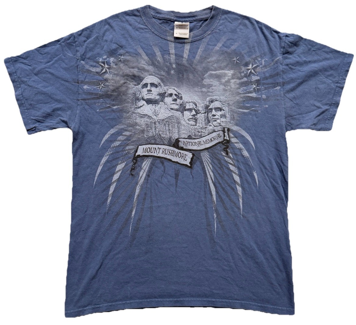 Gildan Mount Rushmore National Memorial T-Shirt Adult Size M 100% Cotton