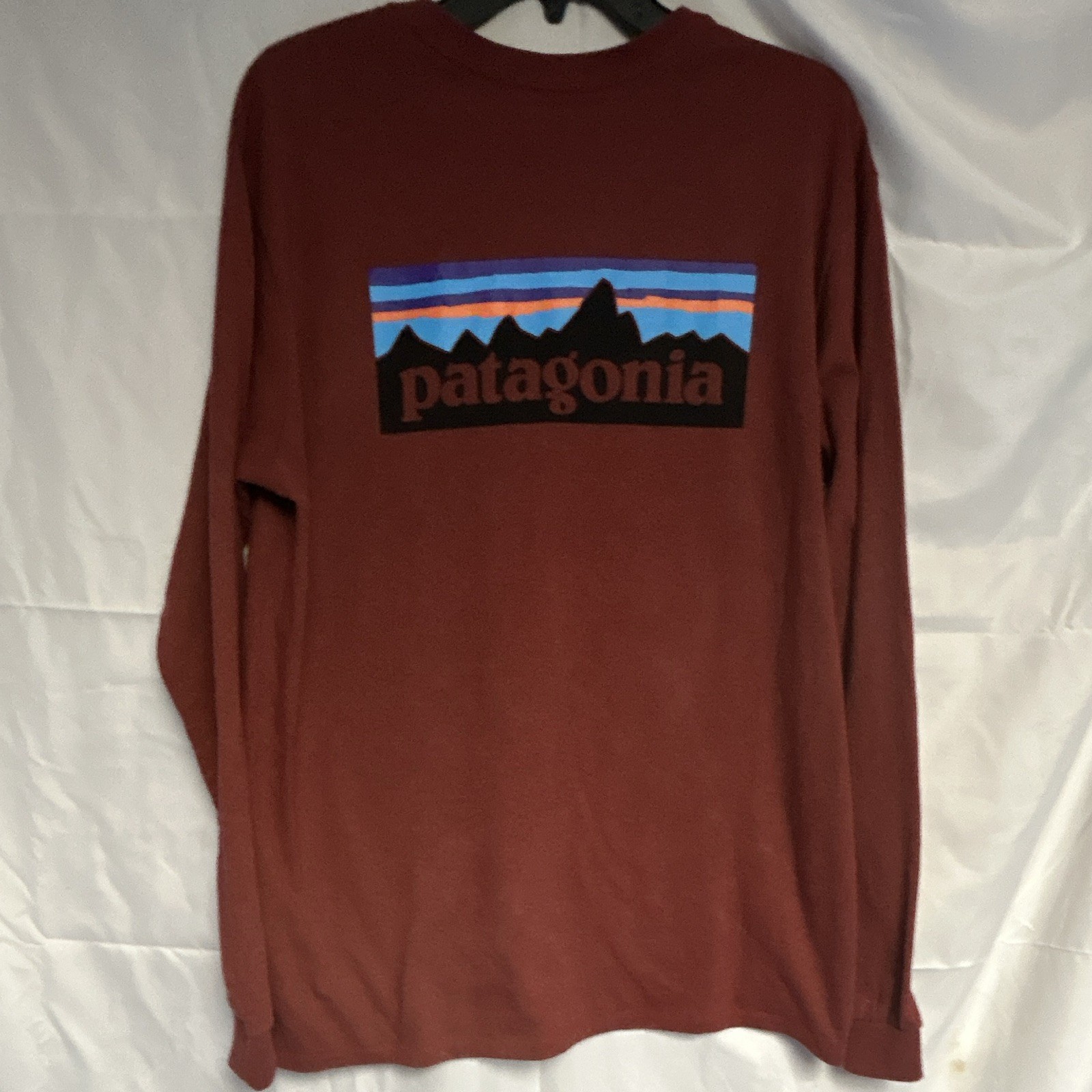 Patagonia Responsibili-Tee Men’s L Red Long Sleeve Graphic T-Shirt