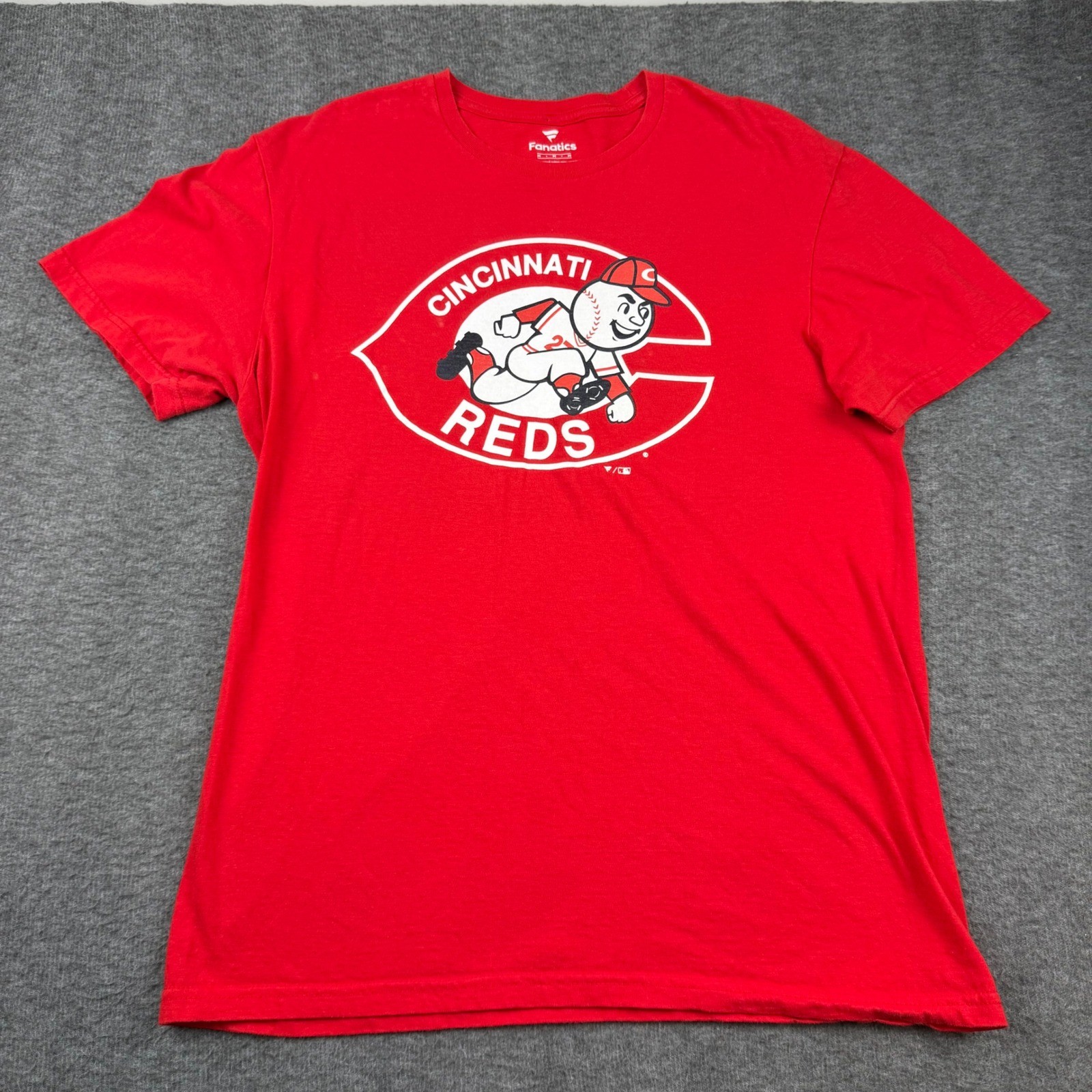 Fanatics T-Shirt Men’s Medium Red Cincinnati Reds Mr Redlegs MLB Baseball Tee
