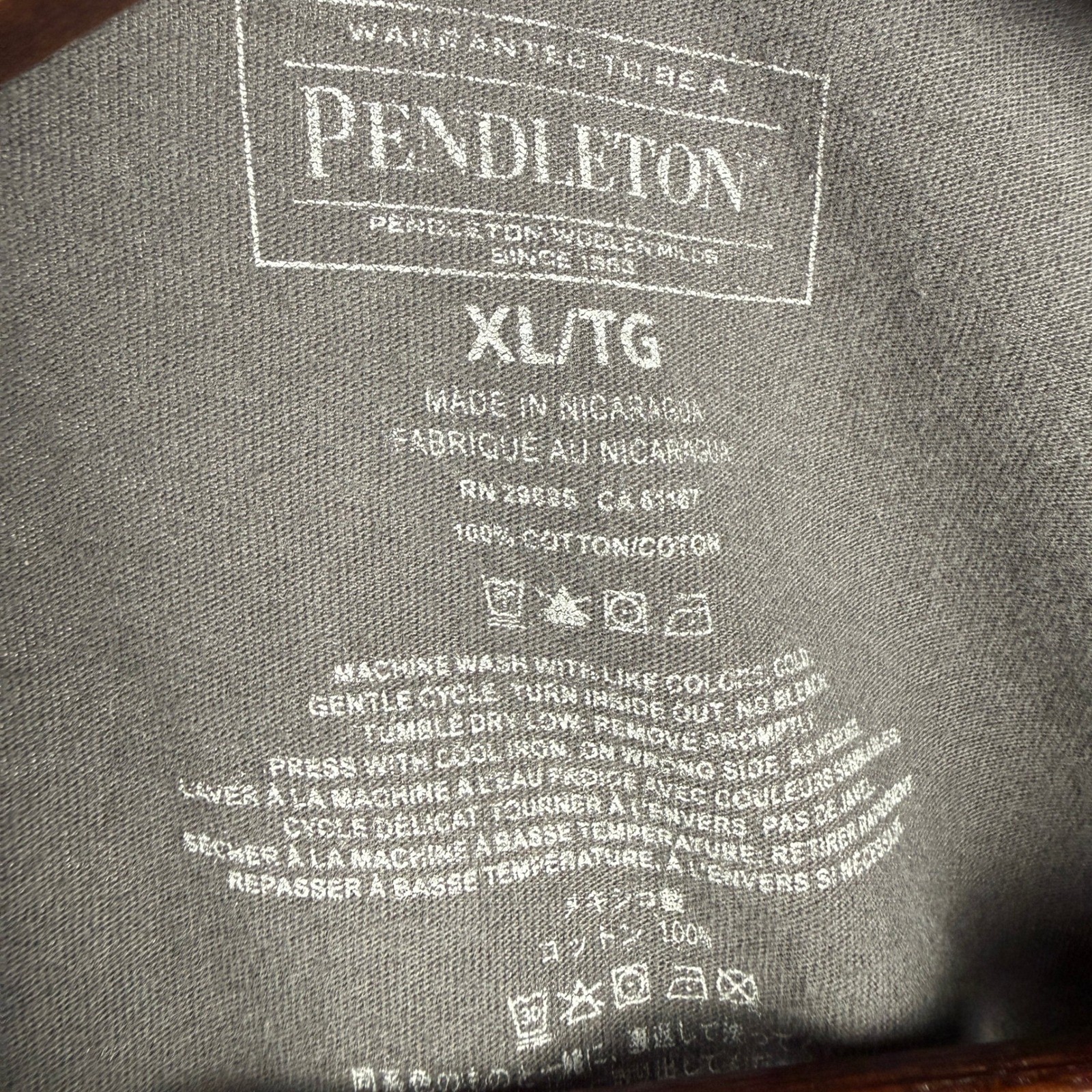 Pendleton Heritage Vintage Graphic T-Shirt Mens XL Charcoal Gray Portland Oregon