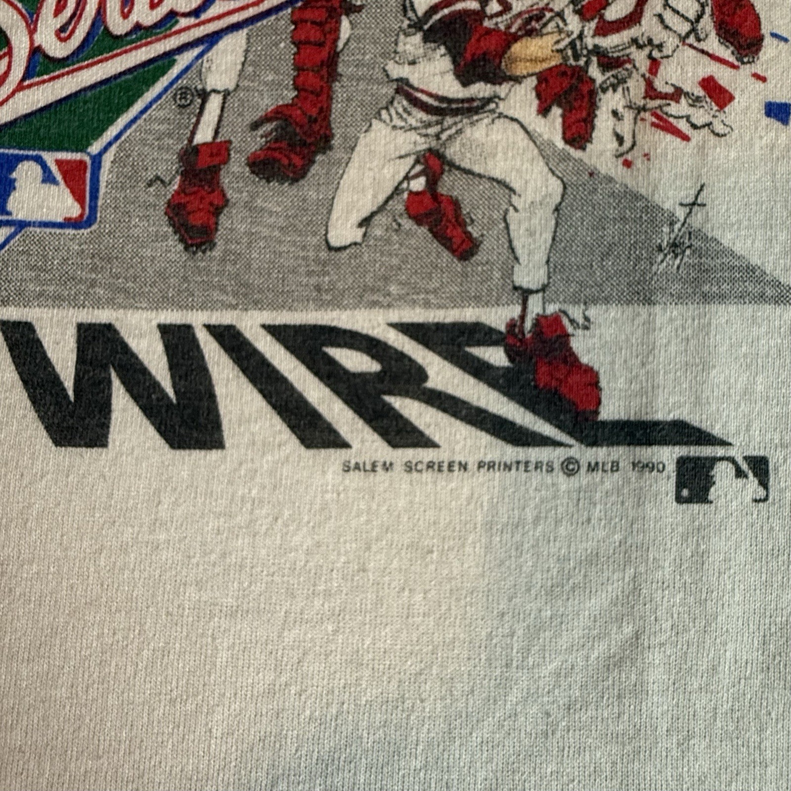 CINCINNATI REDS 1990 World Series Champs Licensed T-Shirt. LARGE Dead Stock VTG