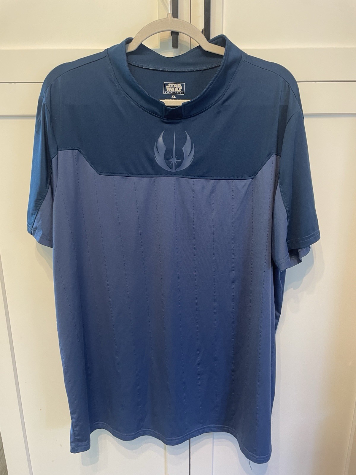 Star Wars Galaxy’s Edge Jedi Order Training Shirt XL Blue, Cosplay Stretch