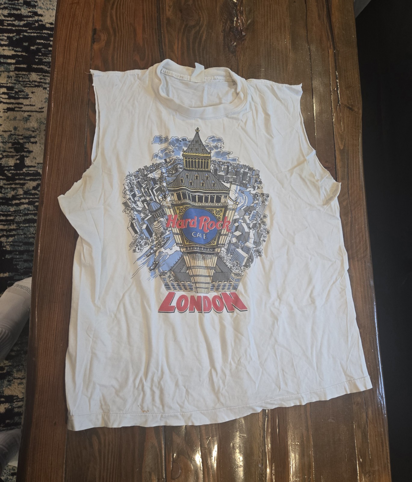 Vintage Hard Rock Cafe London England T Shirt White Unisex size unknown