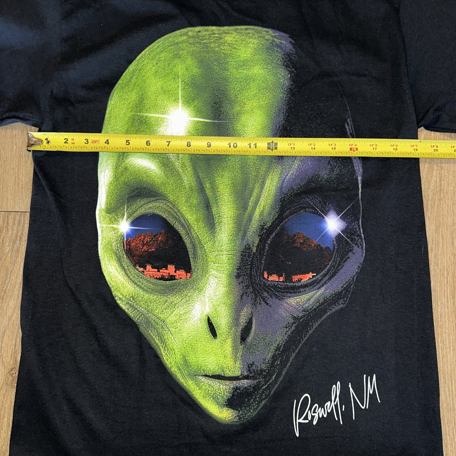 Alien Strange Daze Men’s Graphic Sci-fi T-Shirt Size Medium Black NWOT
