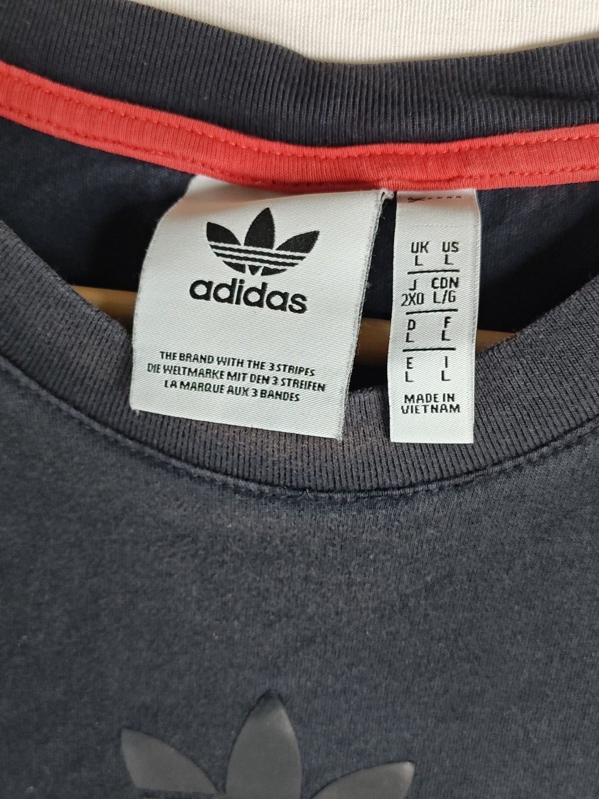 adidas Chile 20 Trefoil T-Shirt Mens Large Black Tonal Logo Heritage Soccer Tee