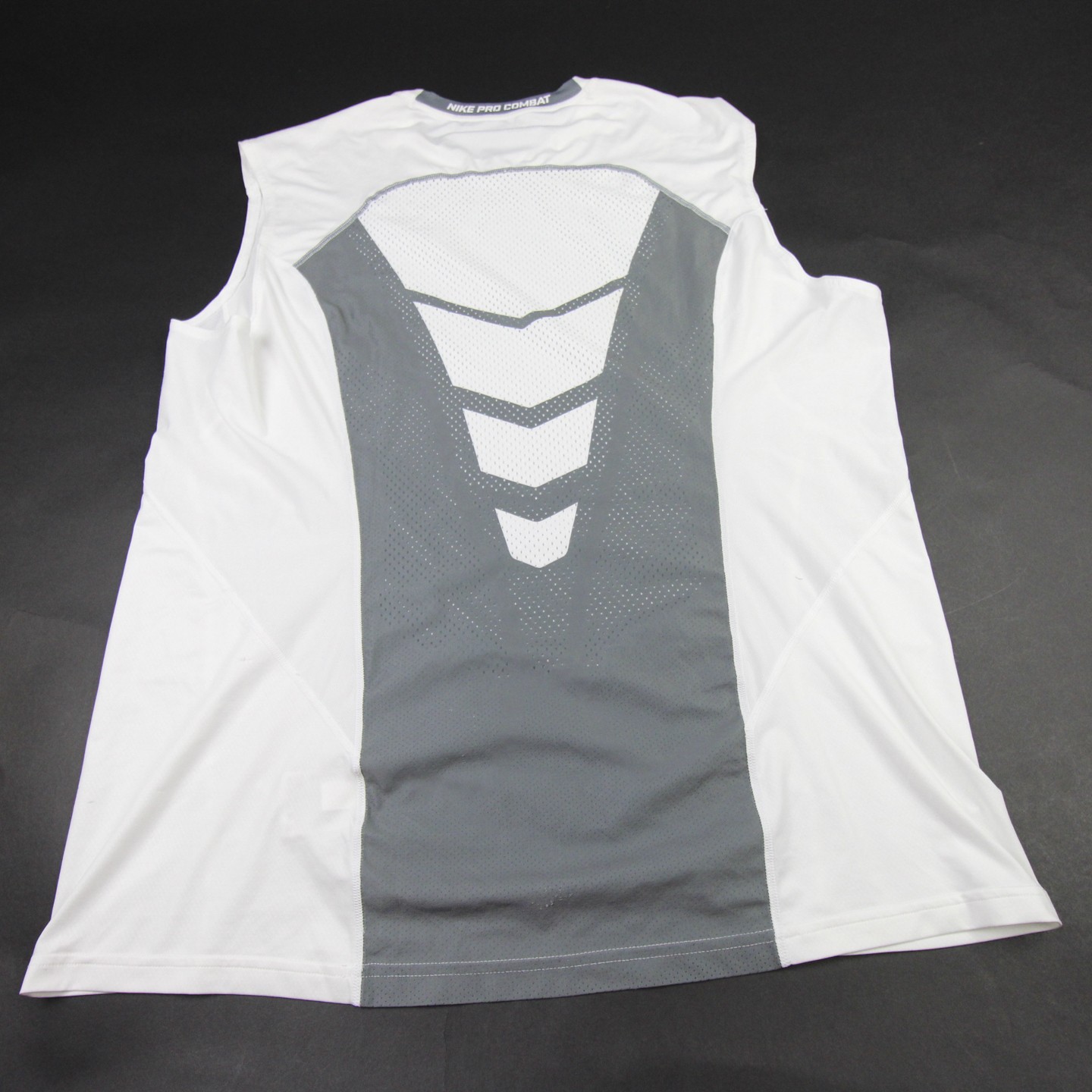 Nike Pro Combat Sleeveless Shirt Men’s White Used Multiple Sizes
