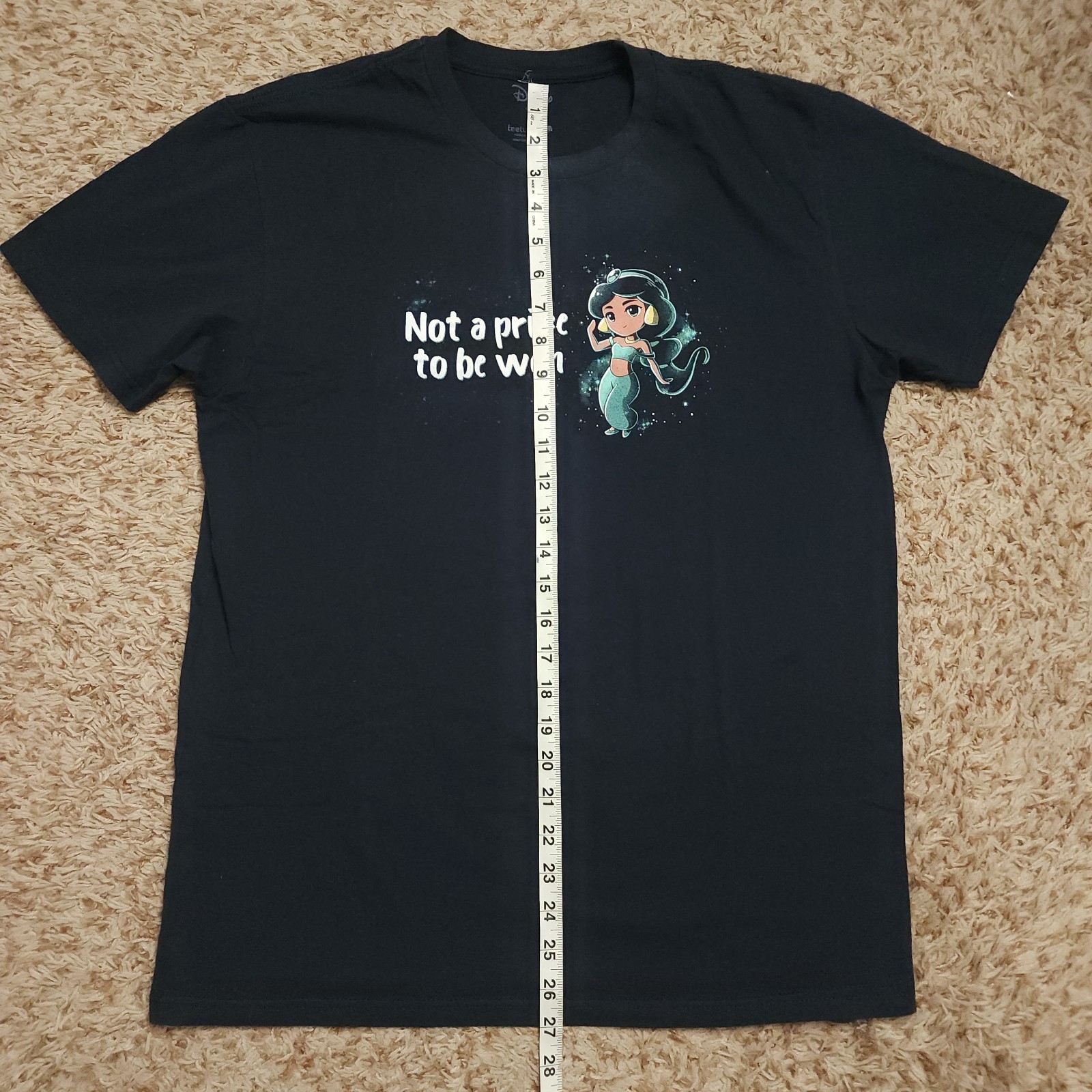 Disney TeeTurtle Aladdin Jasmine Mens L Not a Prize To Be Won Short Sleeve