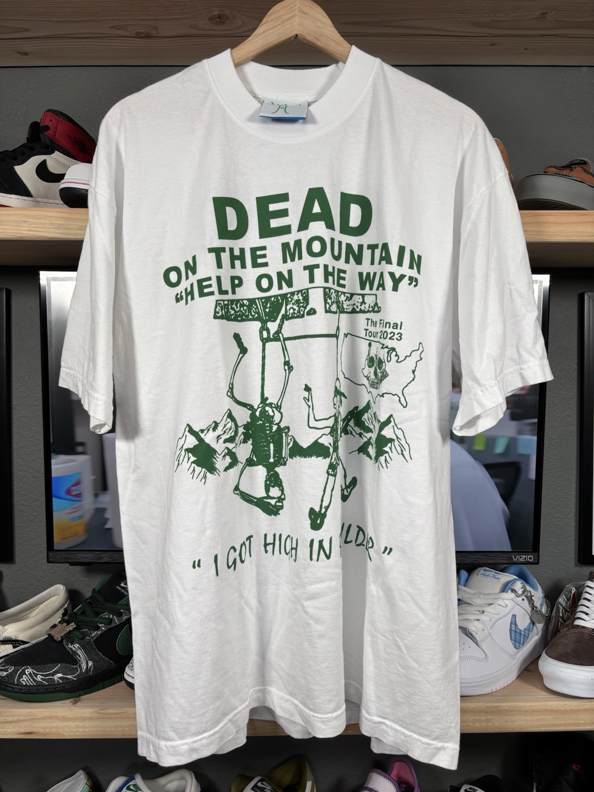 Sz L Online Ceramics “Help On The Way” “I Got High On The Boulder” White Mens